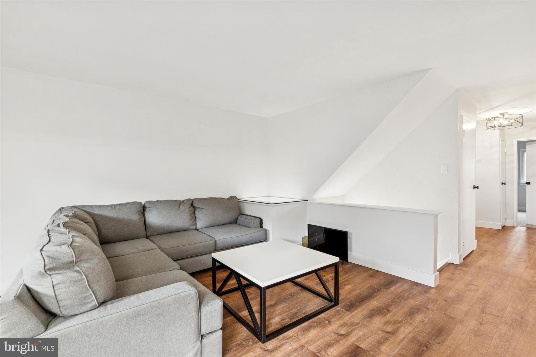 PAINTERS CROSSING - Residential Lease