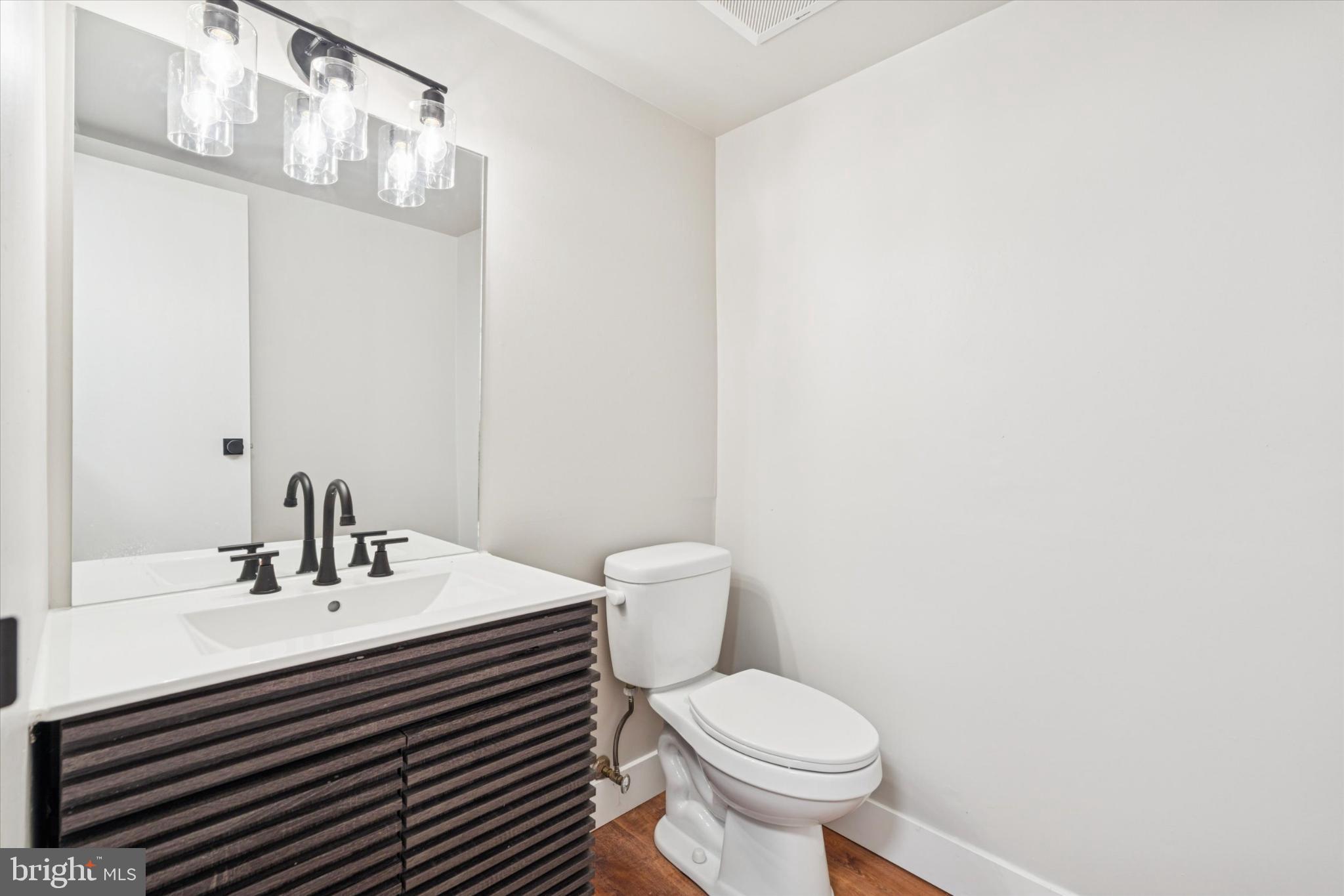 PAINTERS CROSSING - Residential Lease