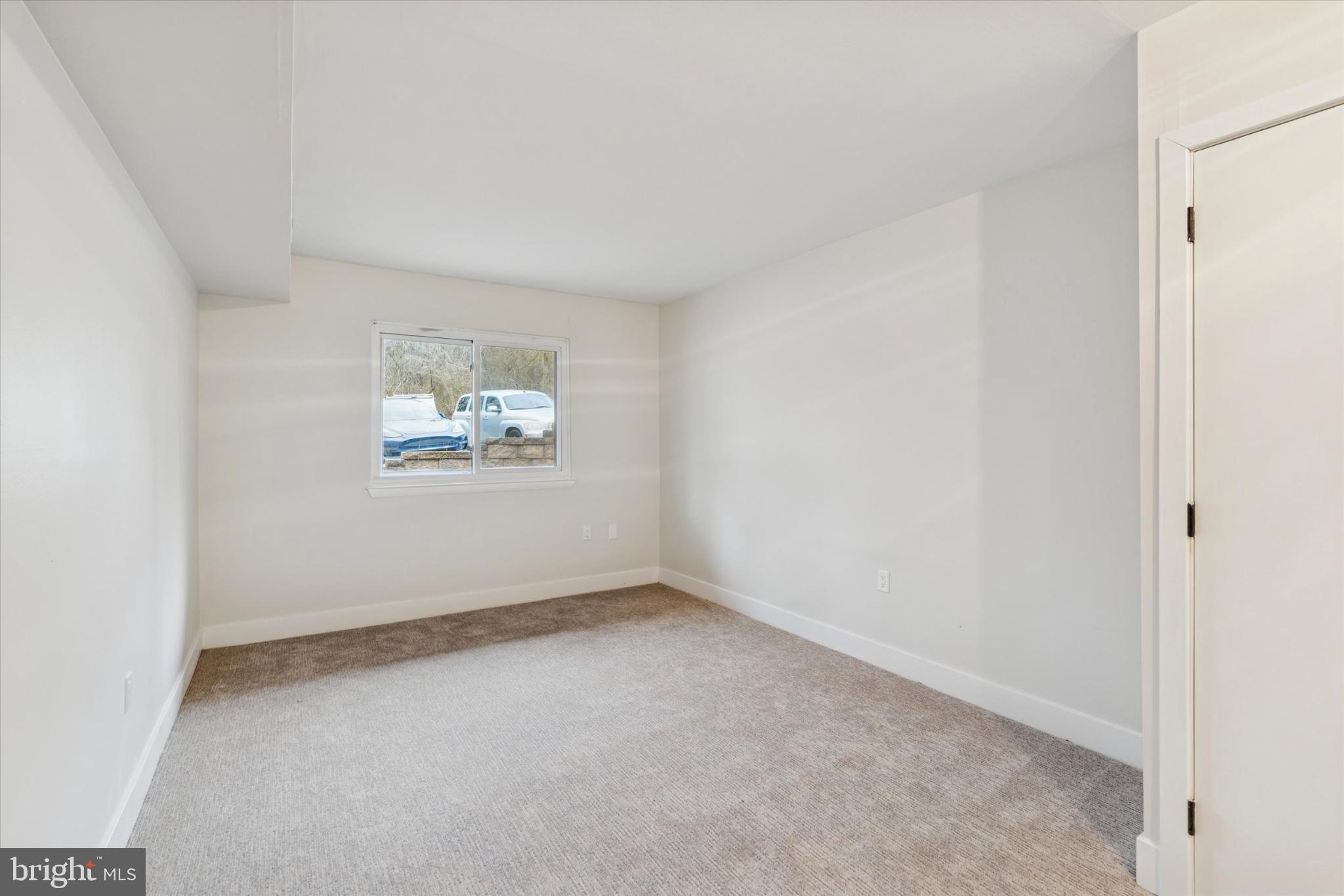 PAINTERS CROSSING - Residential Lease