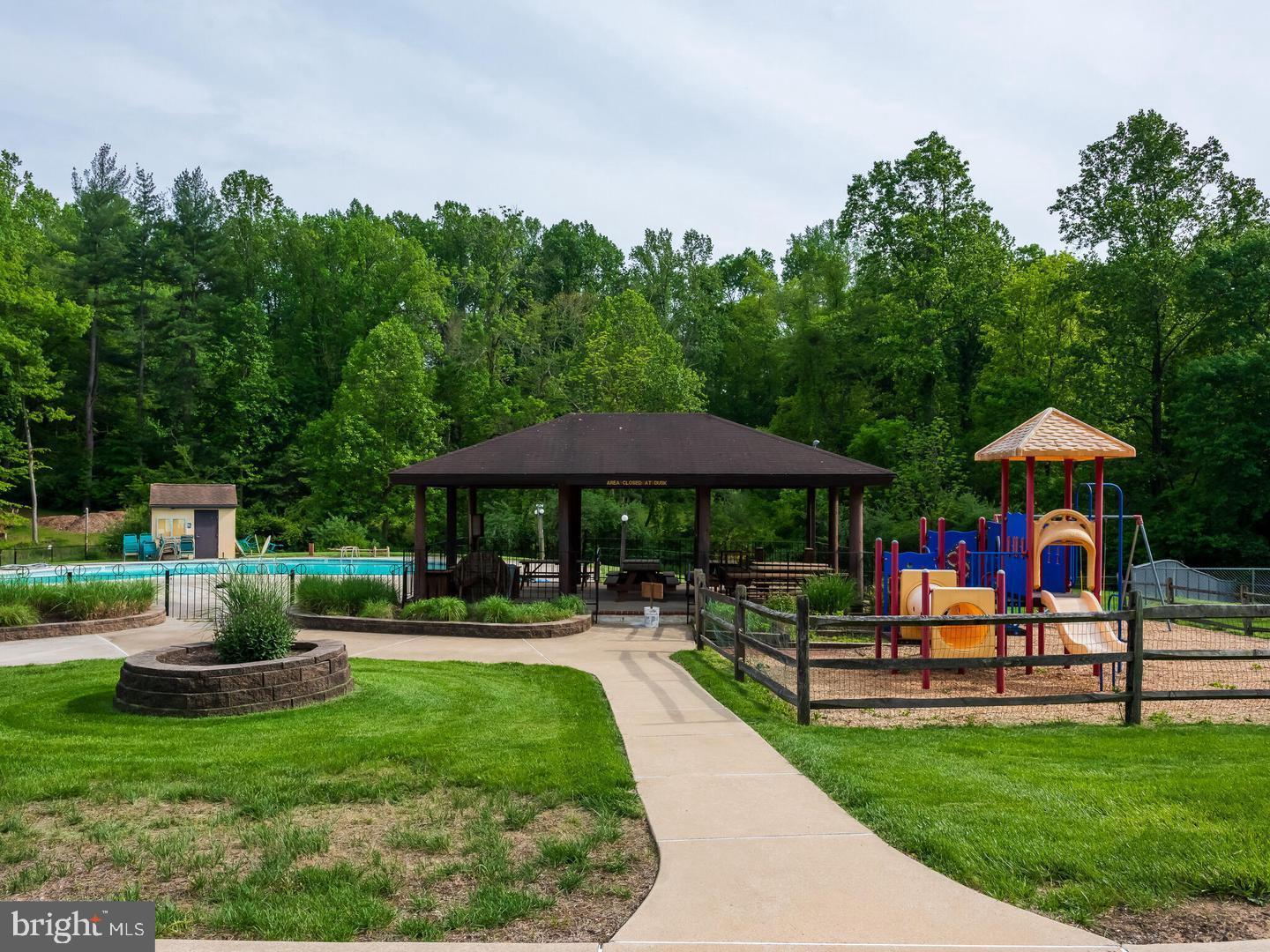 PAINTERS CROSSING - Residential Lease