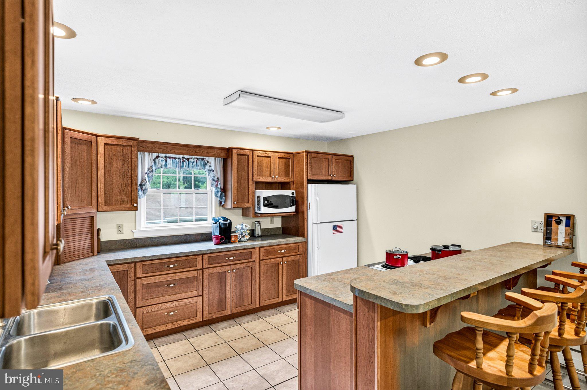 1280 JEWELL HOLLOW ROAD