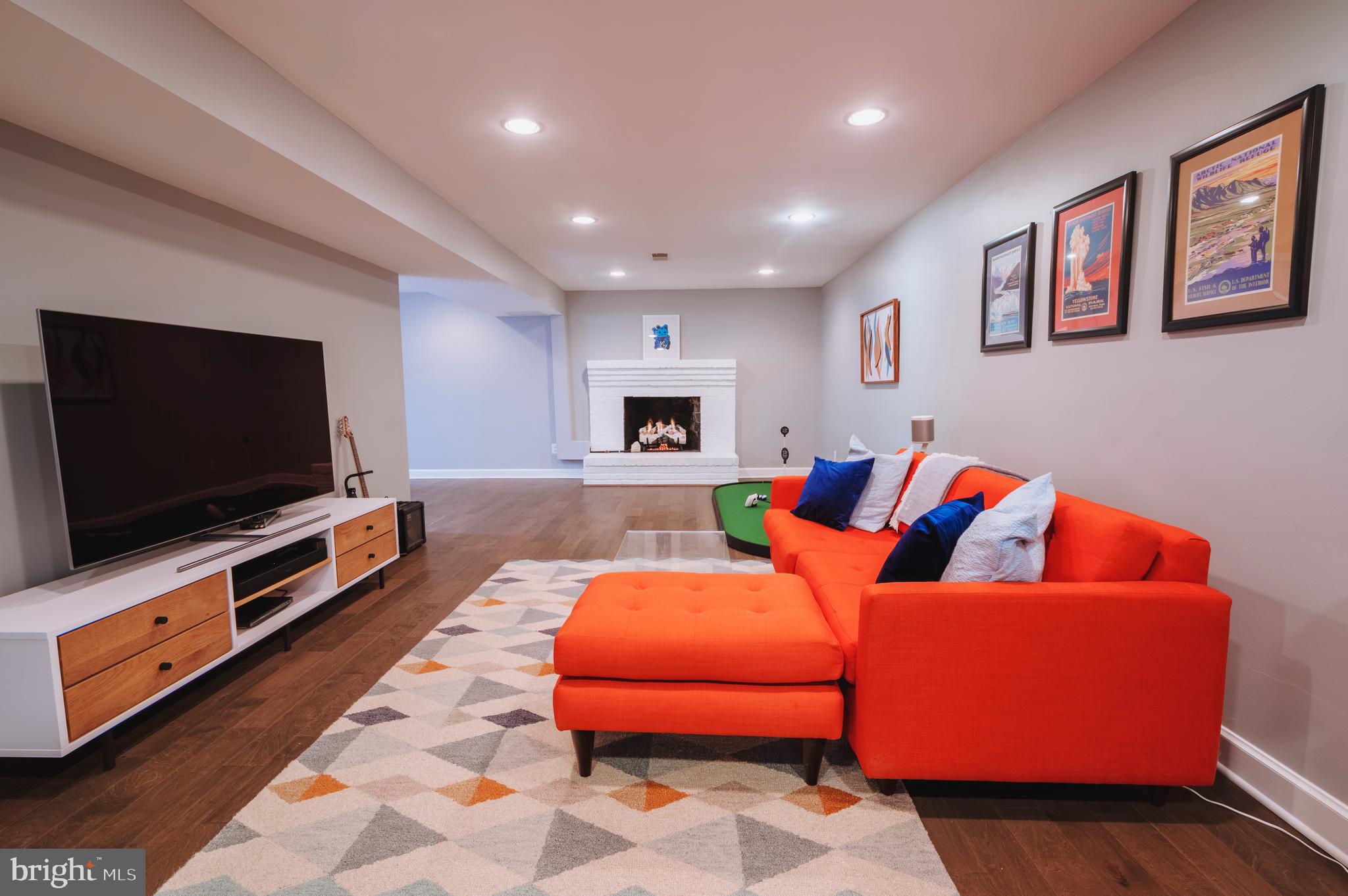 SLEEPY HOLLOW ESTATES - Residential Lease