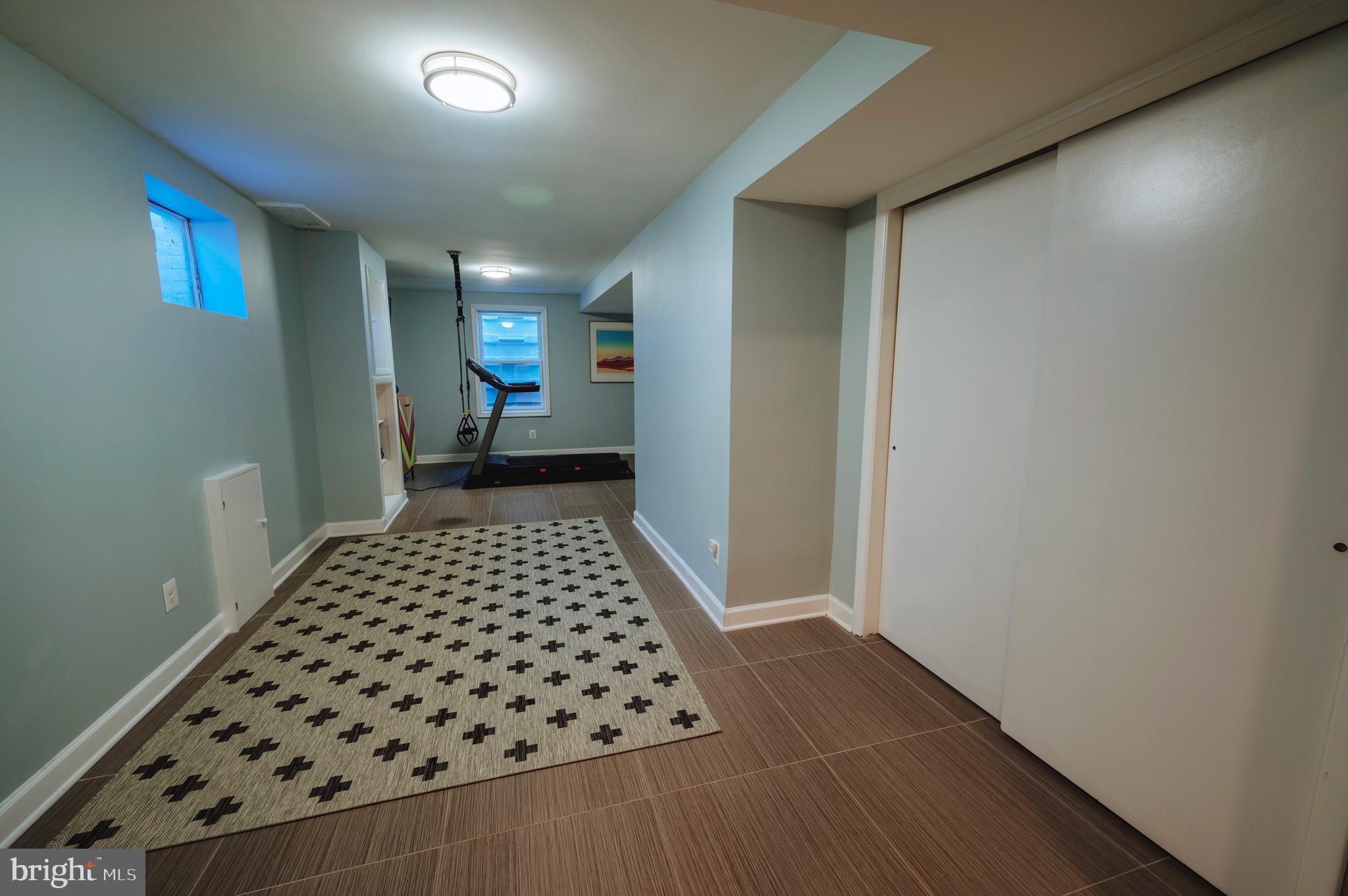 SLEEPY HOLLOW ESTATES - Residential Lease