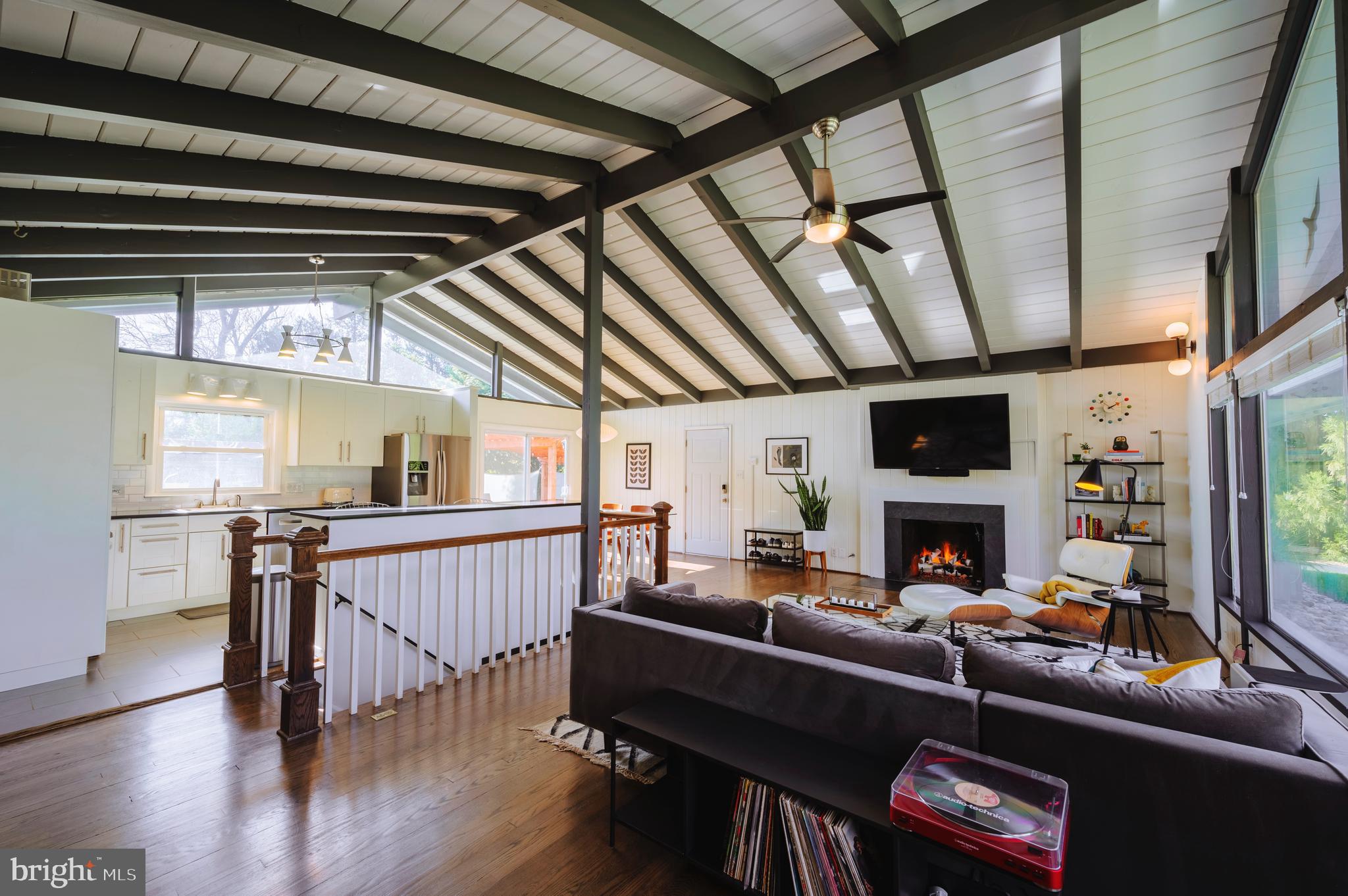 SLEEPY HOLLOW ESTATES - Residential Lease