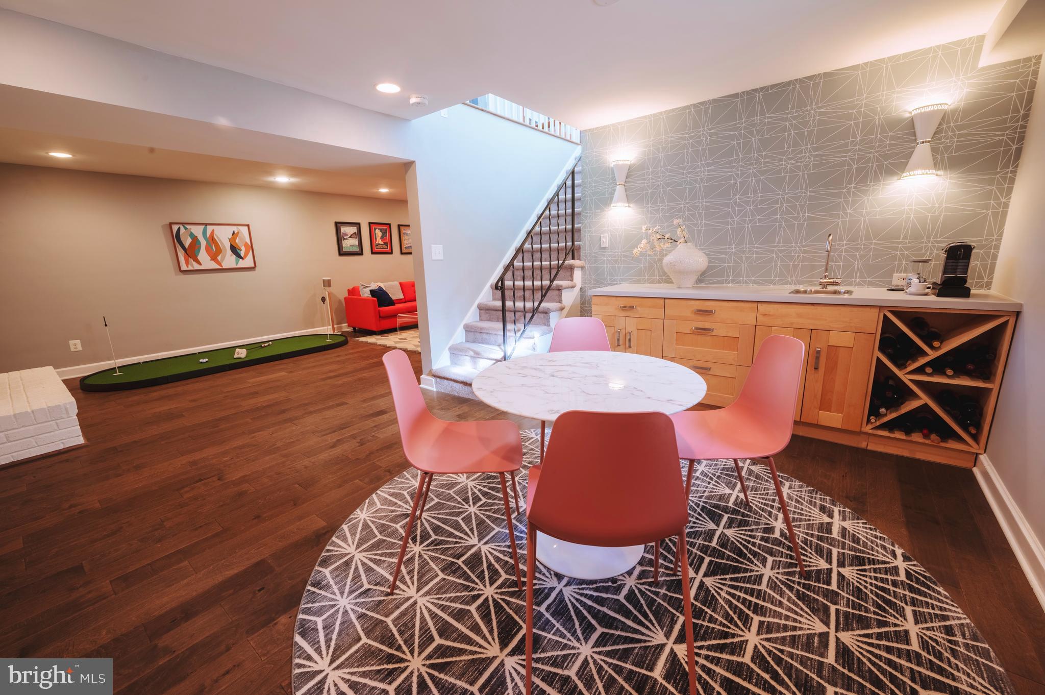 SLEEPY HOLLOW ESTATES - Residential Lease