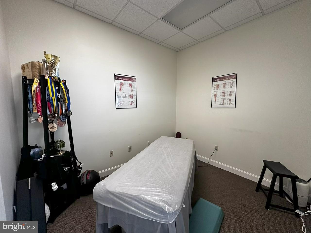 3042 VALLEY AVENUE S104 104