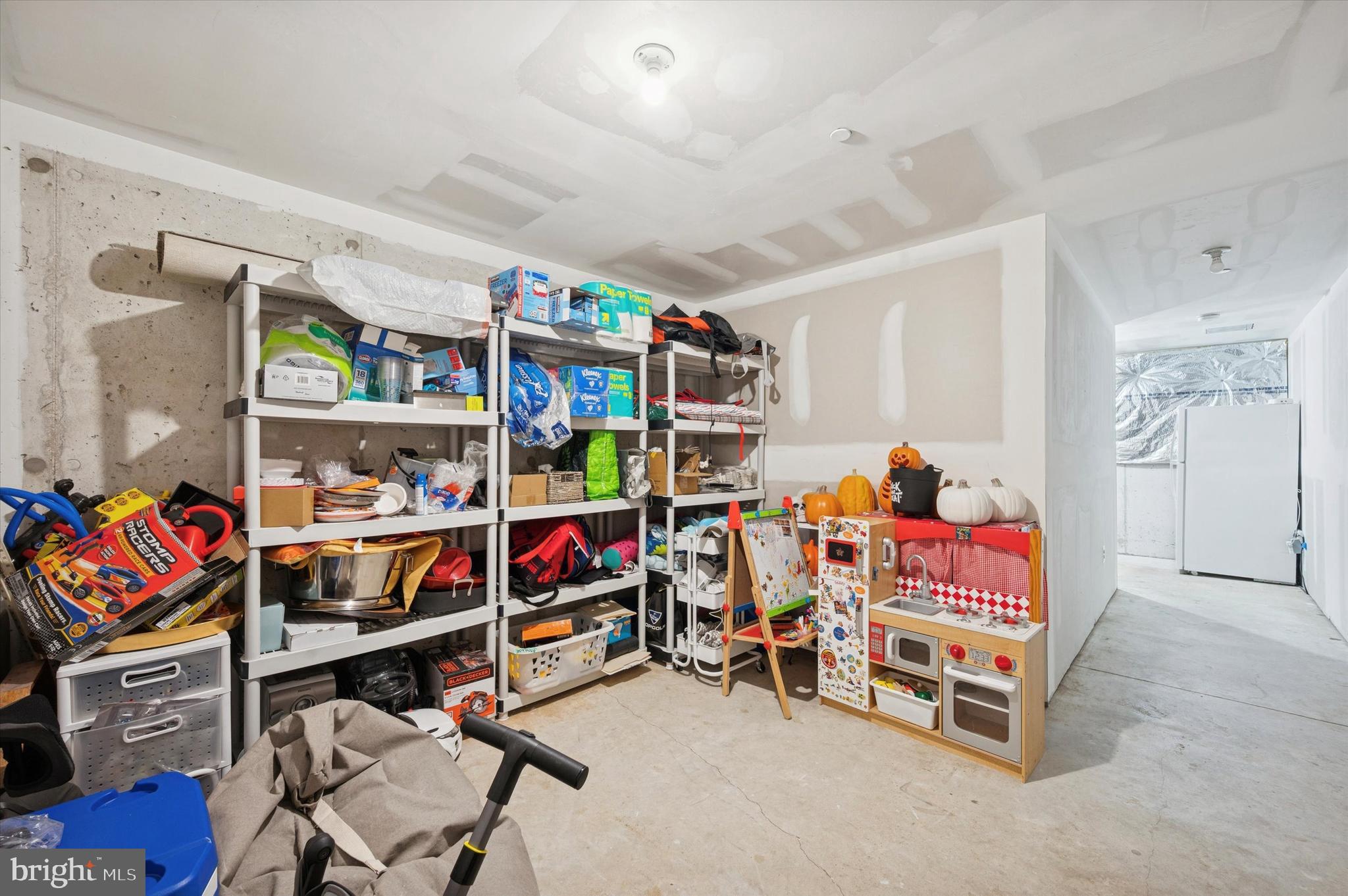 NAVAL SQUARE - Residential