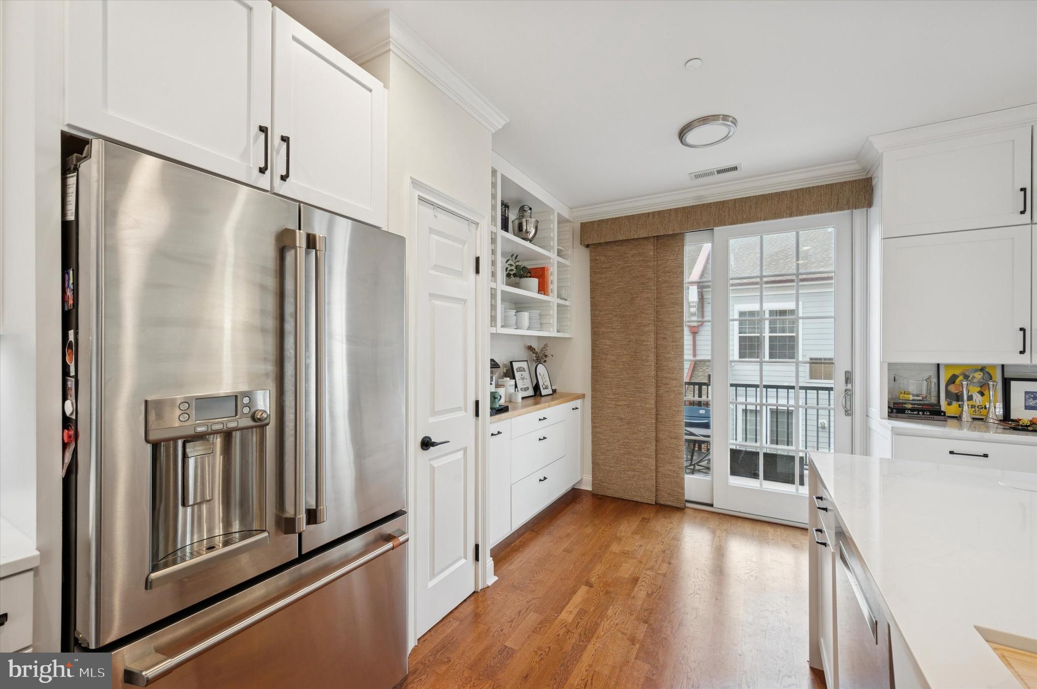 NAVAL SQUARE - Residential