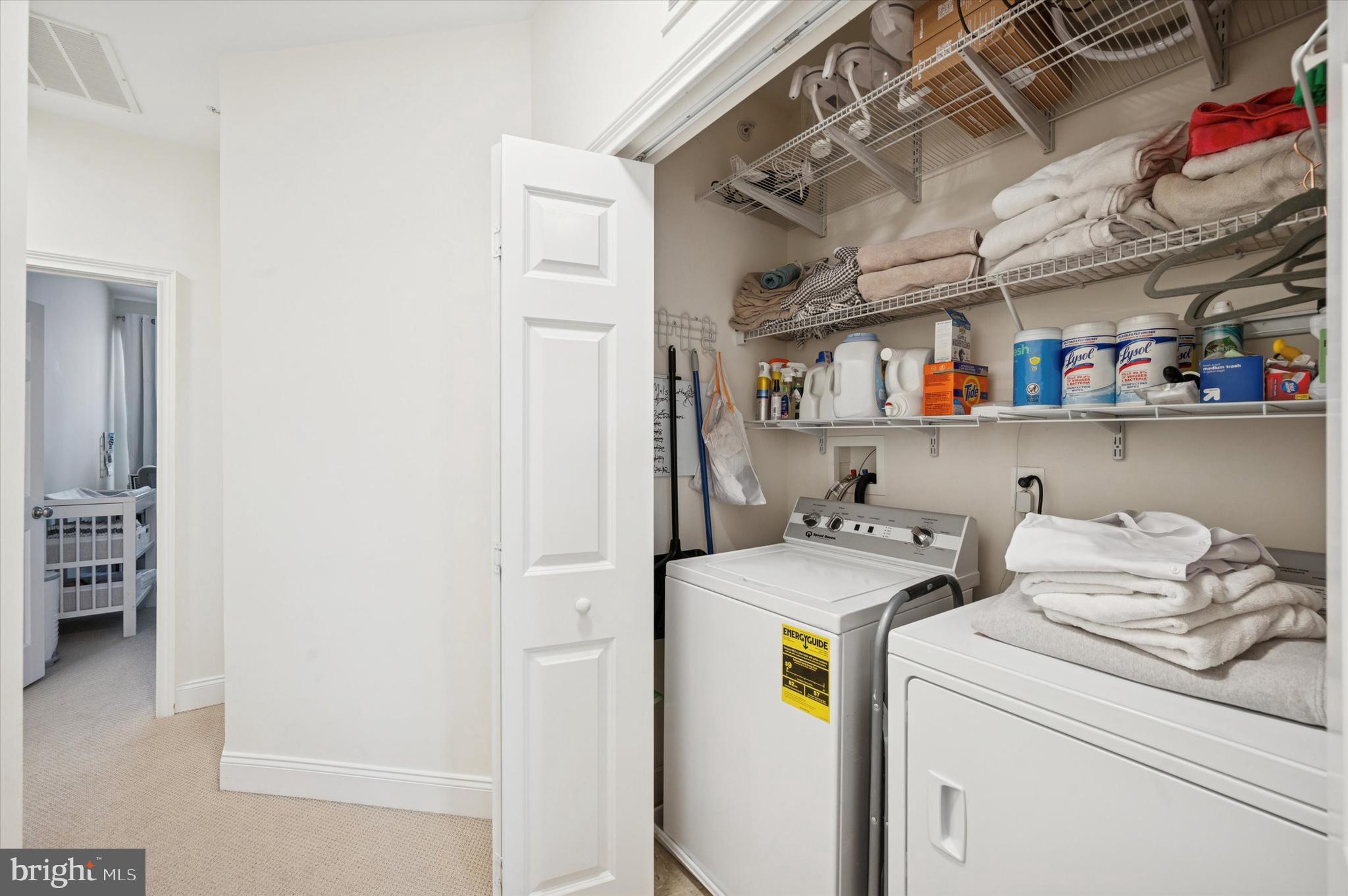 NAVAL SQUARE - Residential