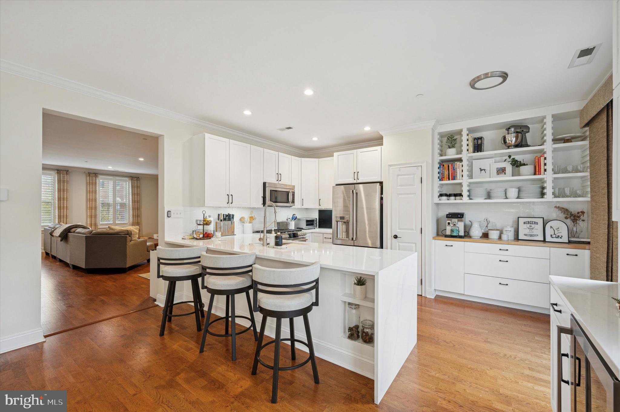 NAVAL SQUARE - Residential