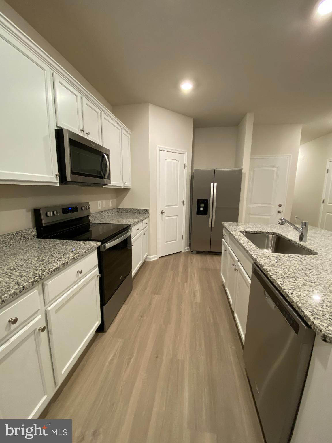 HOMEPLACE AT RIVERSIDE - Residential Lease