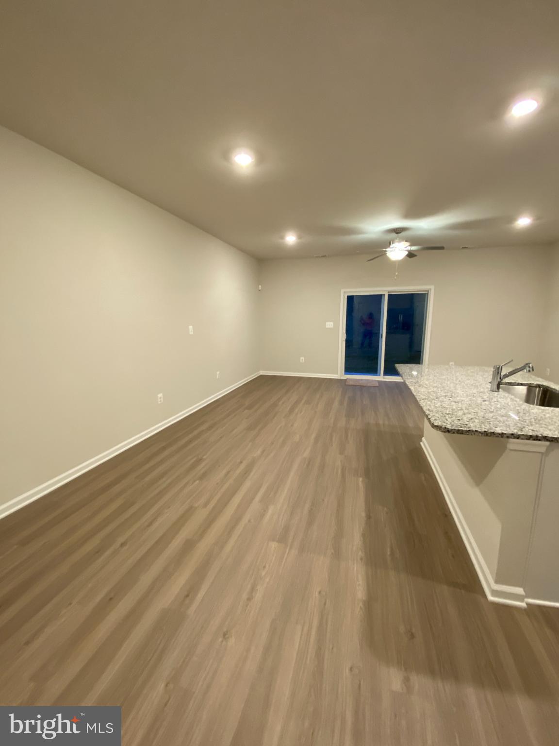 HOMEPLACE AT RIVERSIDE - Residential Lease