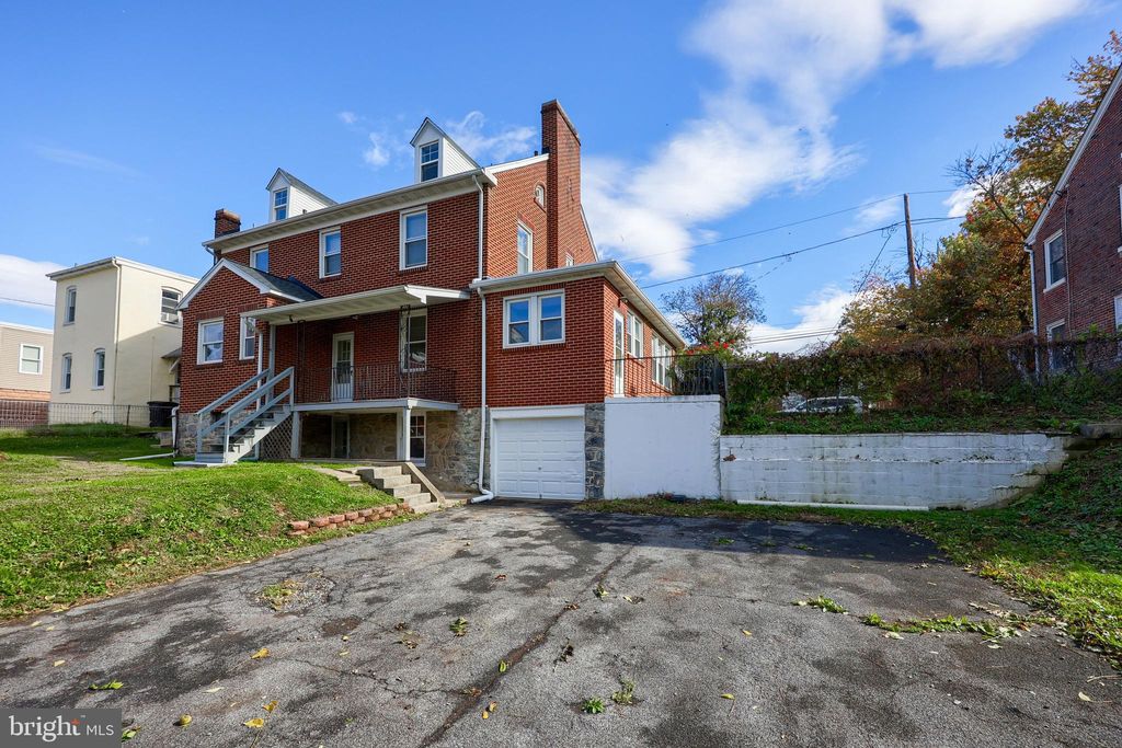 Photo of 828 Highland Avenue, LANCASTER, PA 17603 (MLS # PALA2078216)