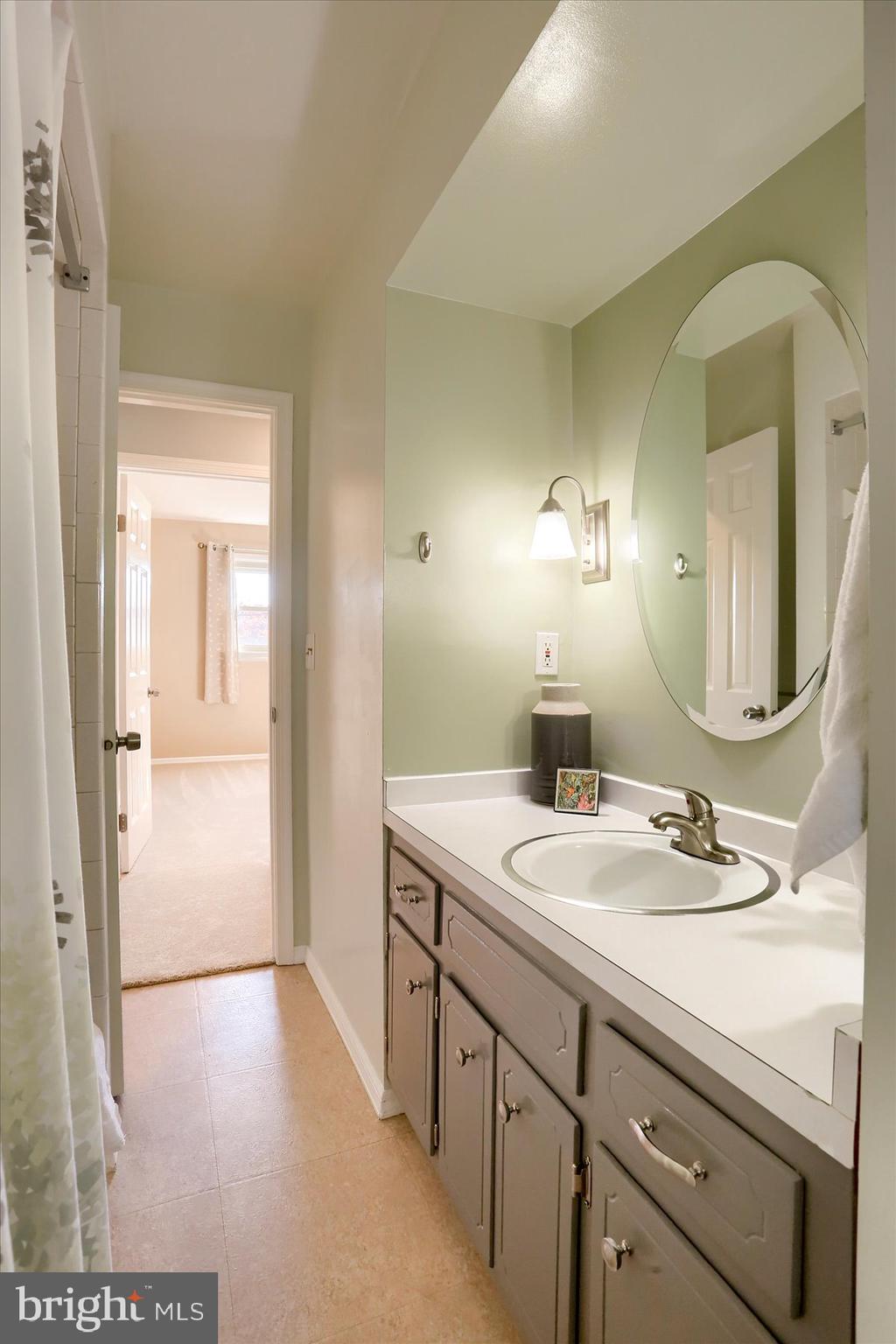 DELBROOK MANOR - Residential