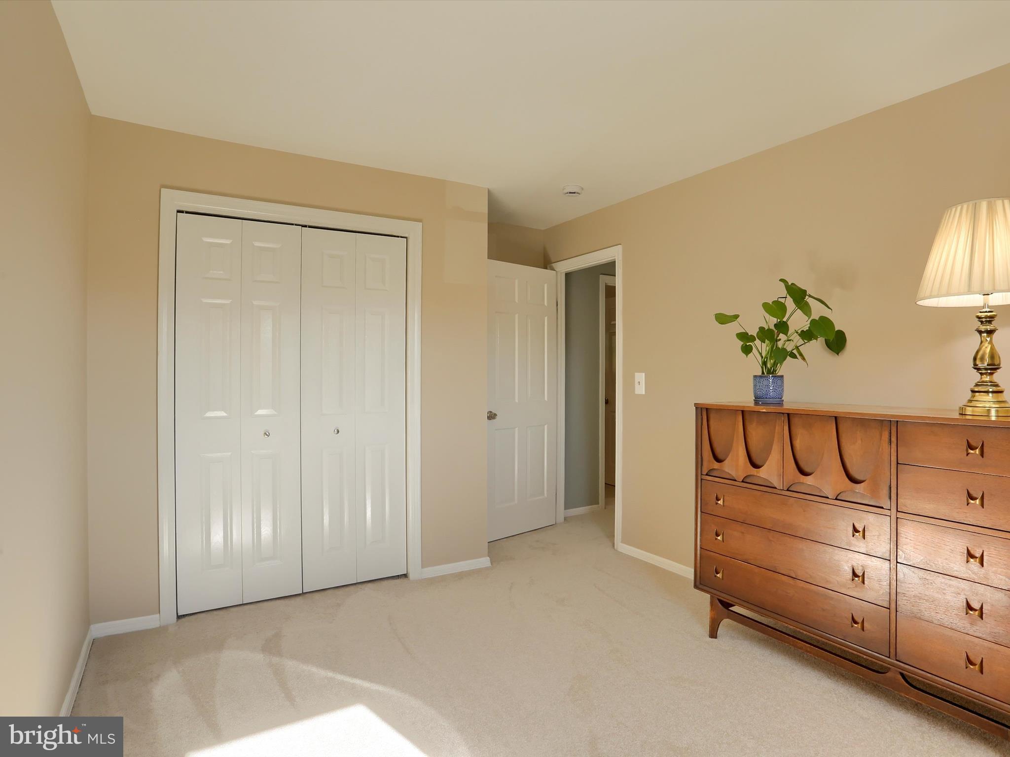 DELBROOK MANOR - Residential