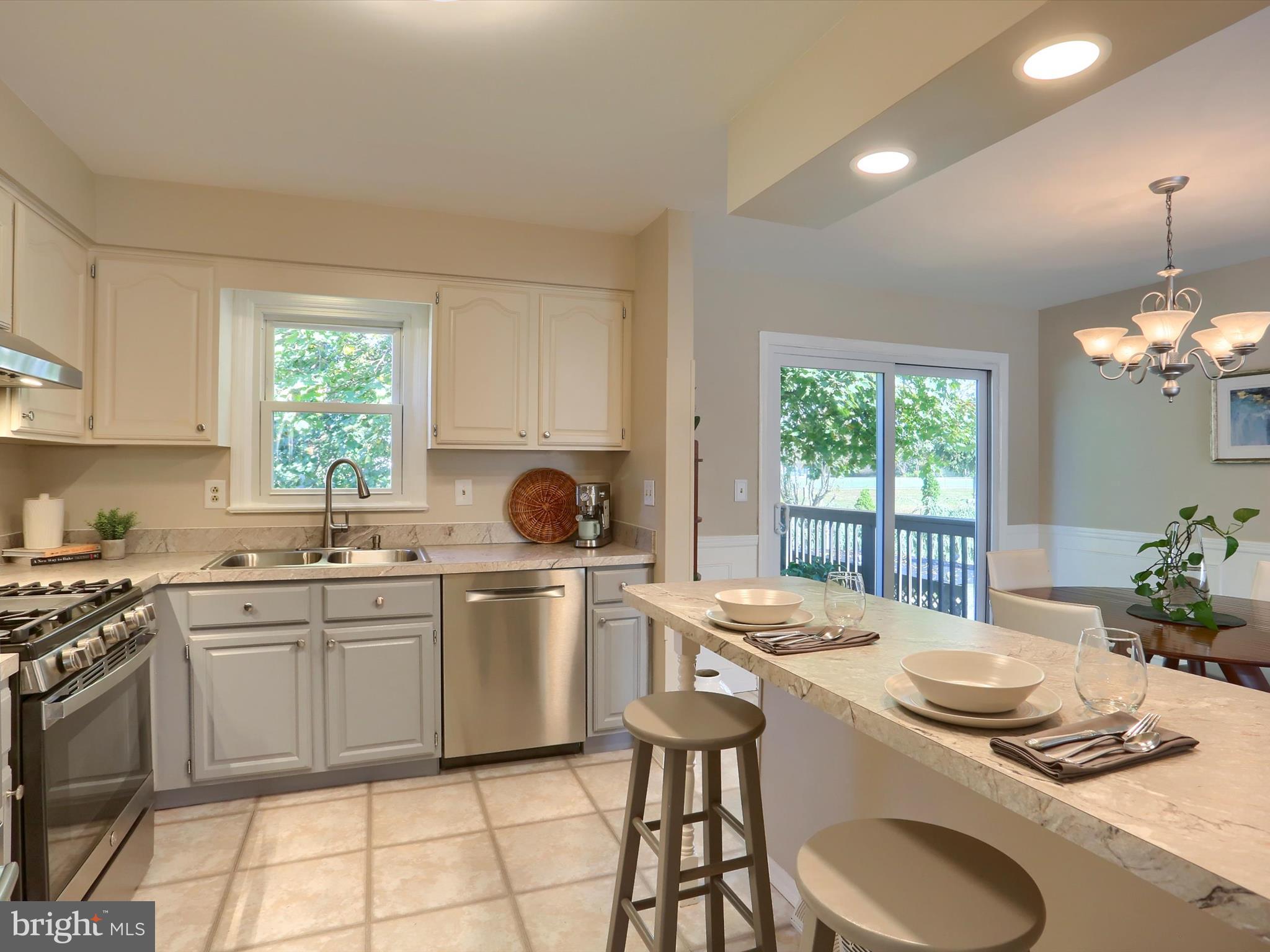 DELBROOK MANOR - Residential