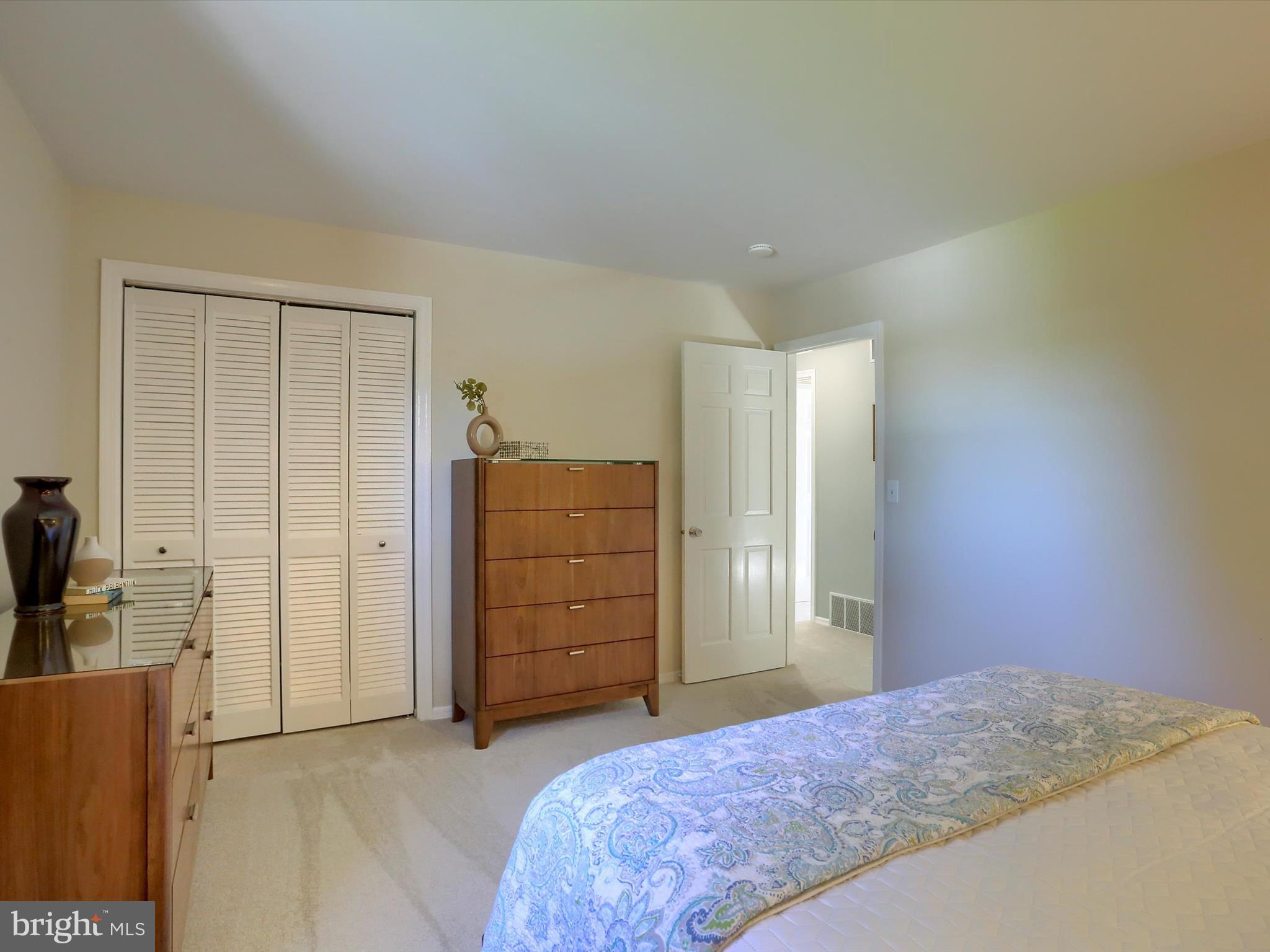 DELBROOK MANOR - Residential