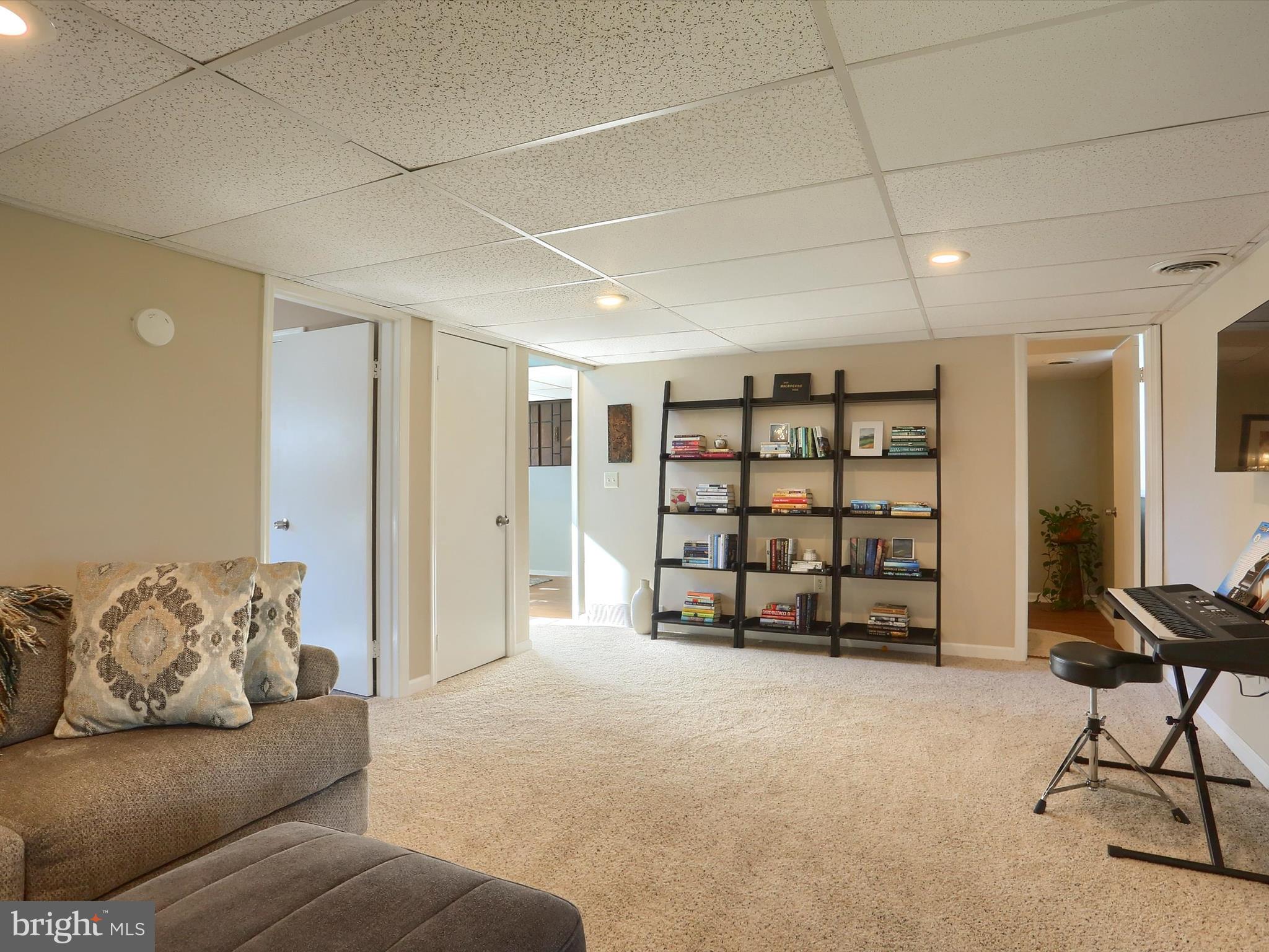 DELBROOK MANOR - Residential