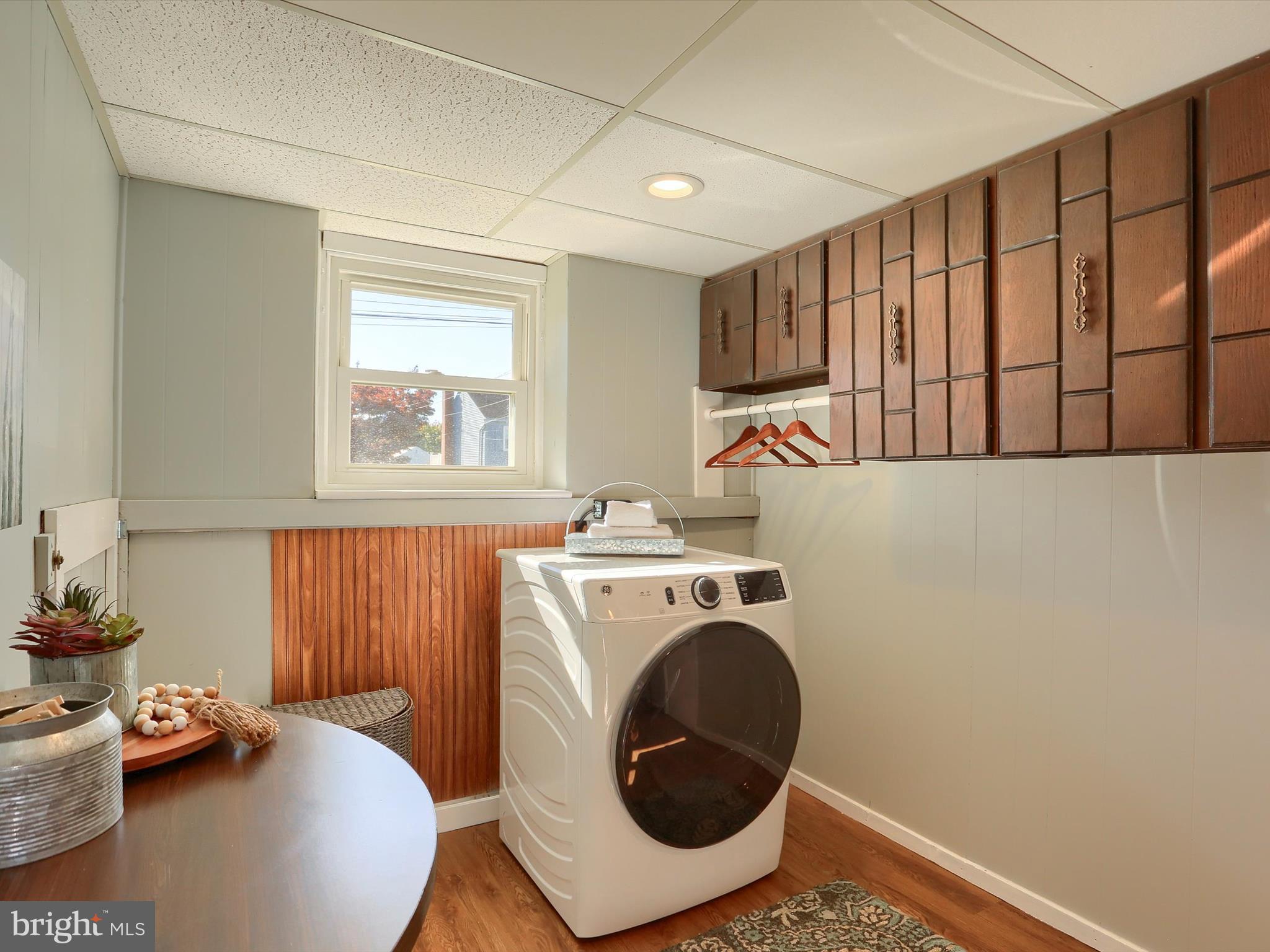 DELBROOK MANOR - Residential