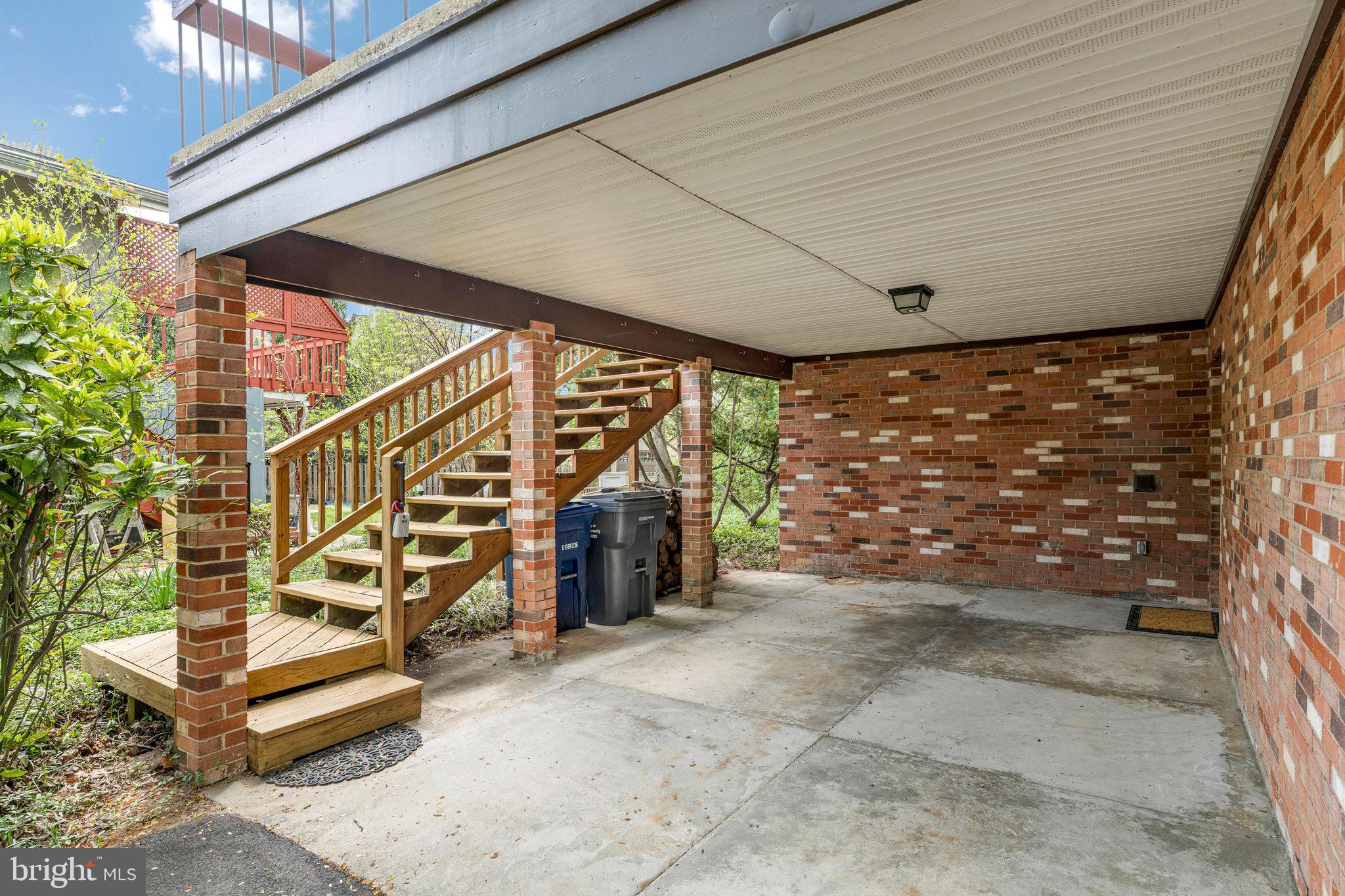 8103 TIMBER VALLEY COURT