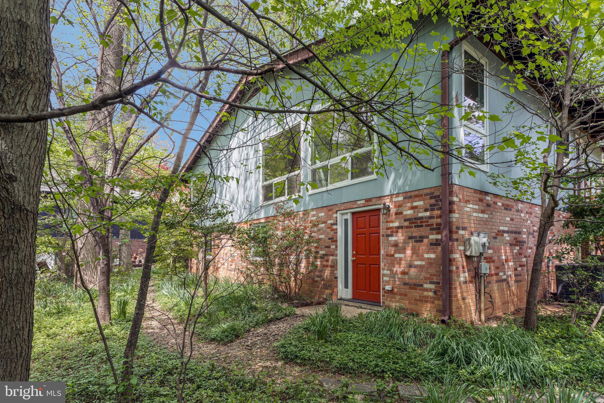 8103 TIMBER VALLEY COURT