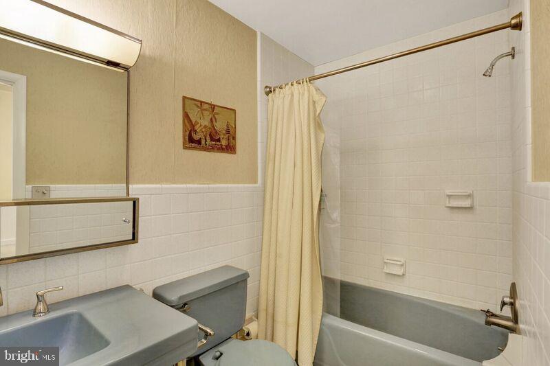 PENNSBORO MANOR - Residential