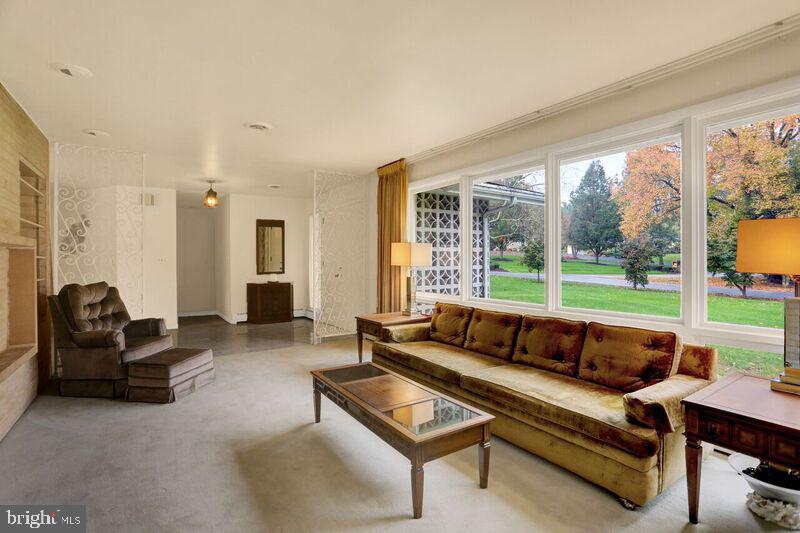 PENNSBORO MANOR - Residential