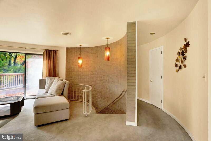 PENNSBORO MANOR - Residential