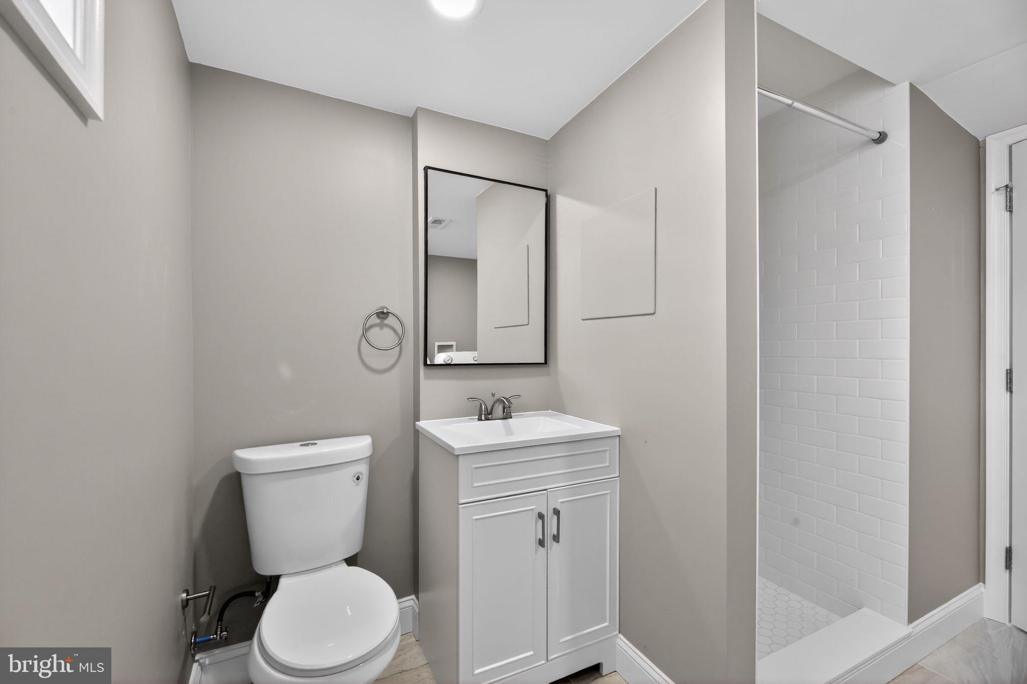 ELMWOOD PARK - Residential