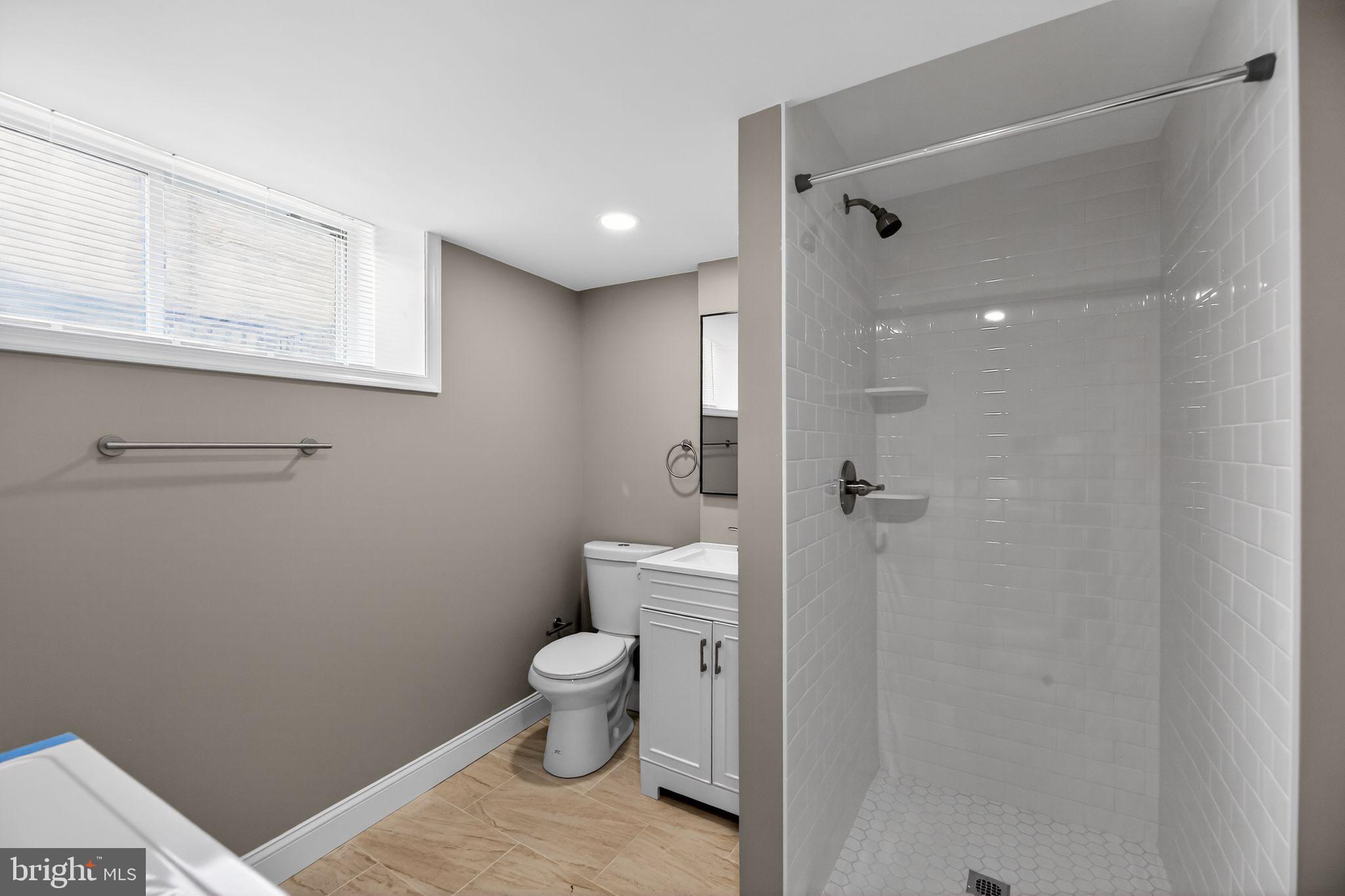 ELMWOOD PARK - Residential