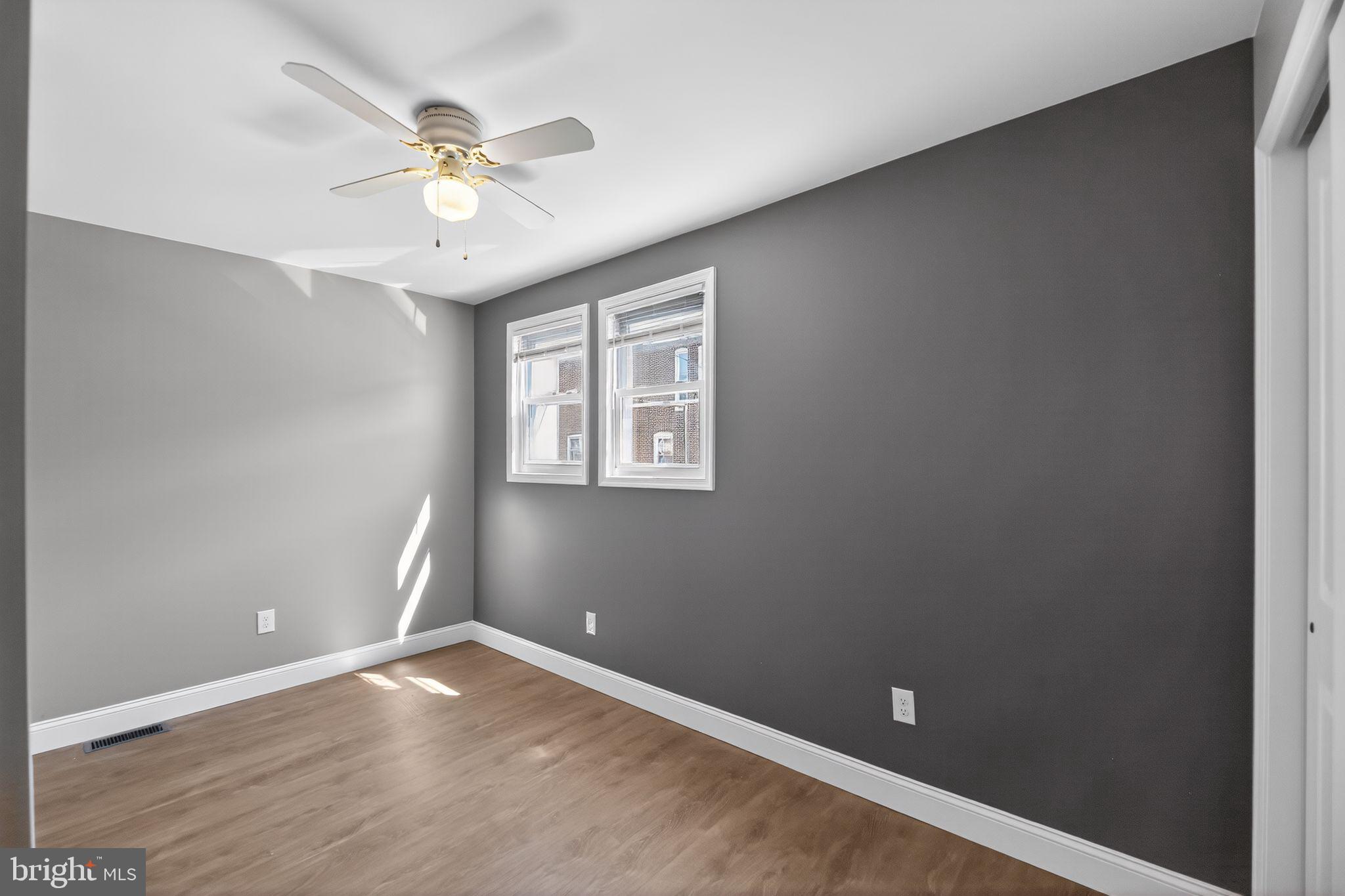 ELMWOOD PARK - Residential