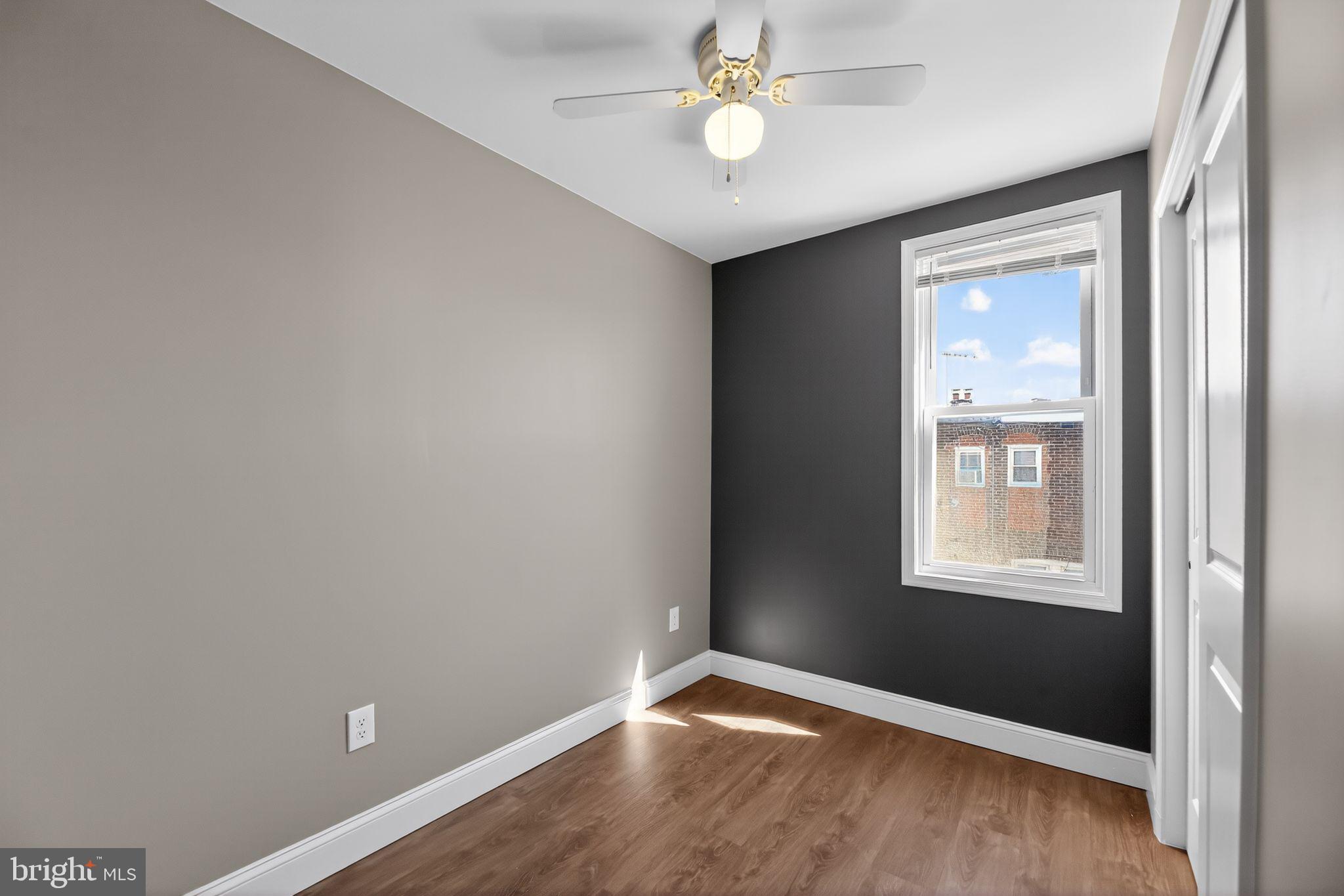 ELMWOOD PARK - Residential