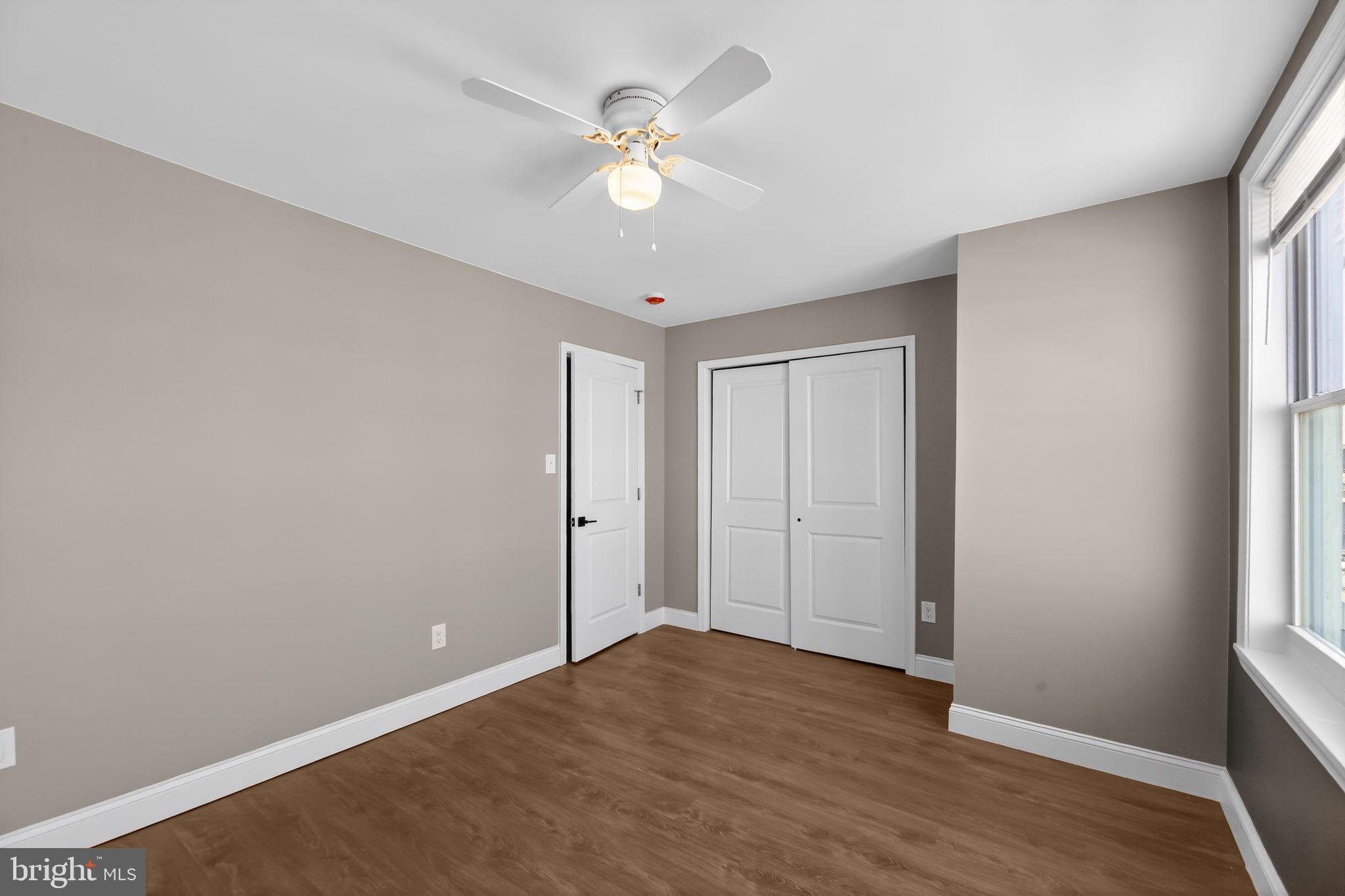 ELMWOOD PARK - Residential