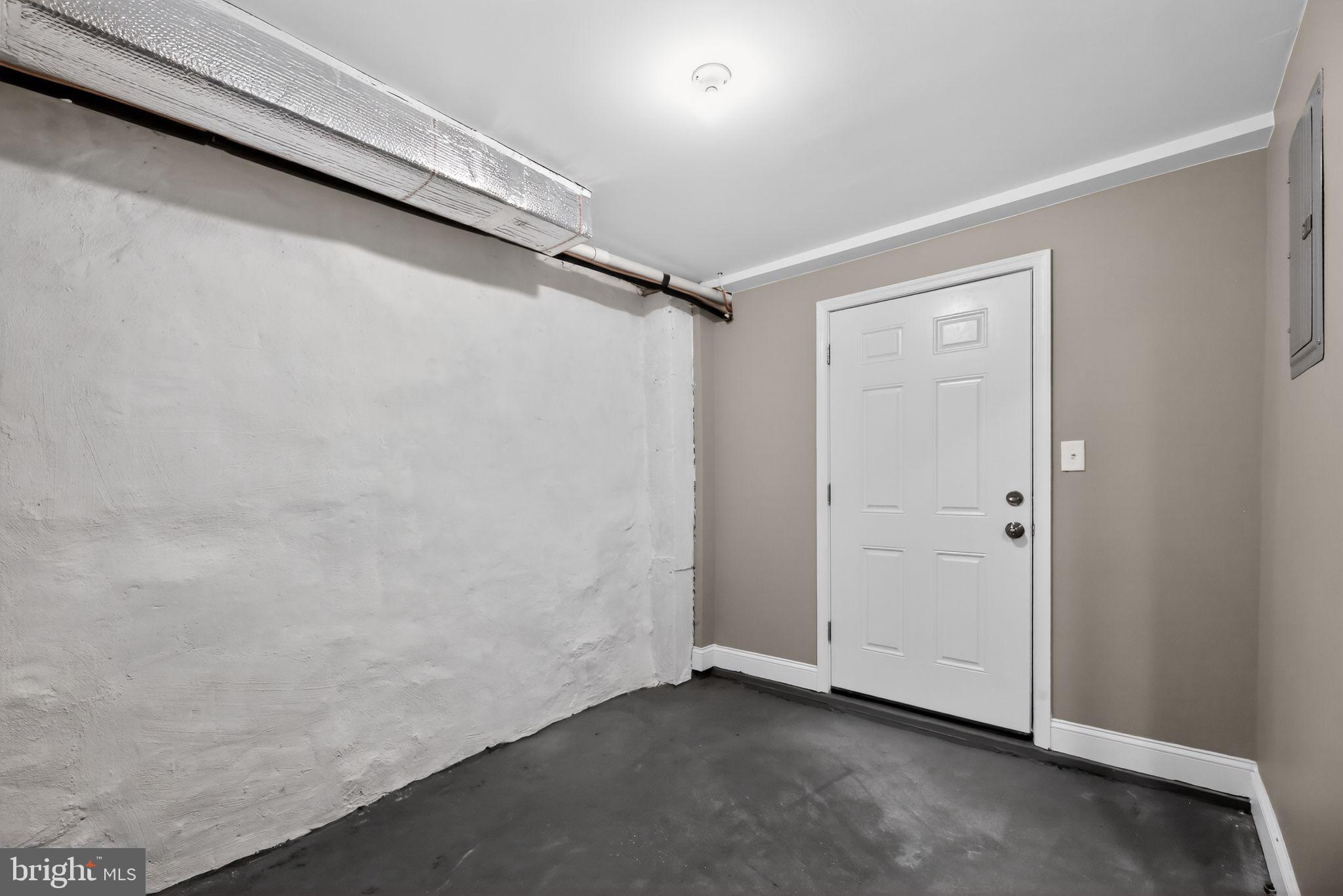 ELMWOOD PARK - Residential