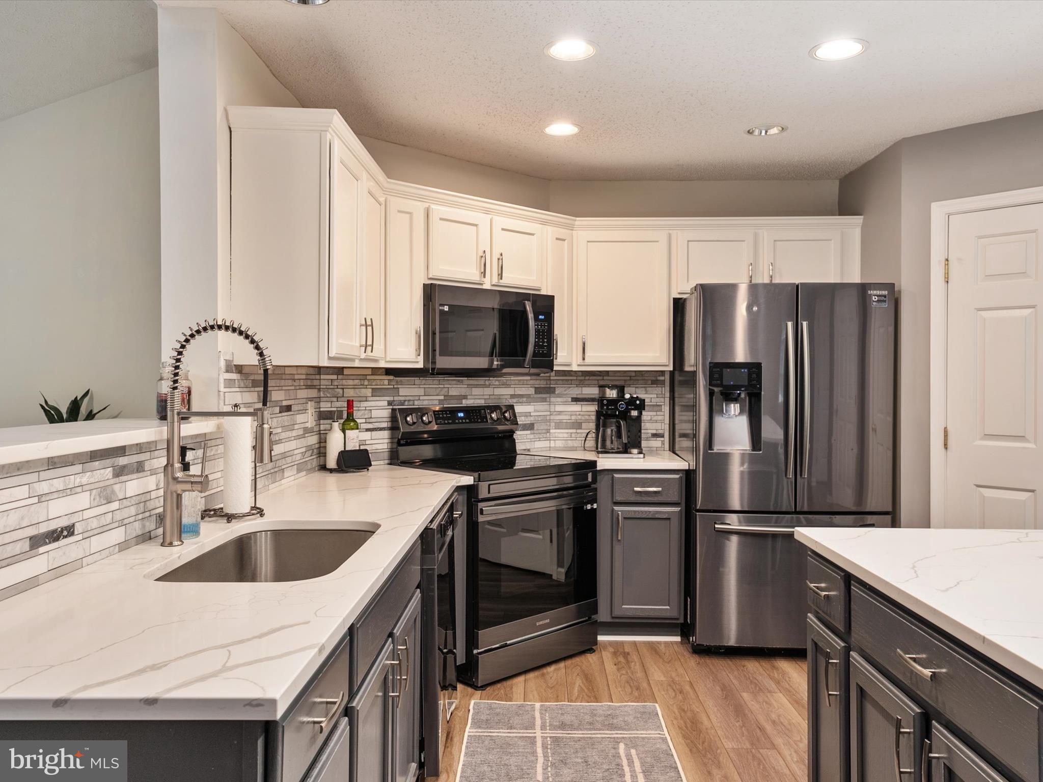 NORTH BROOK - Residential