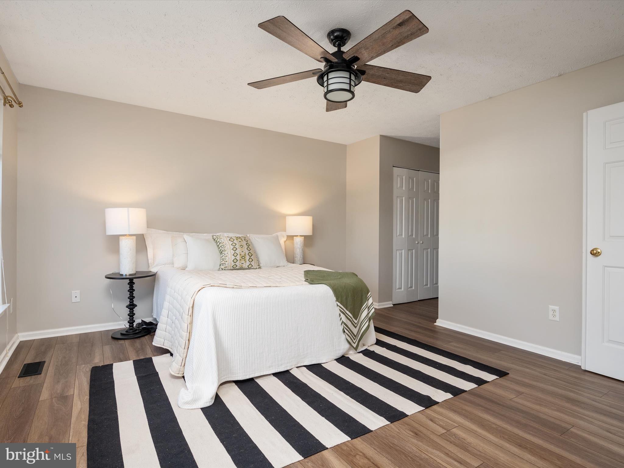 NORTH BROOK - Residential