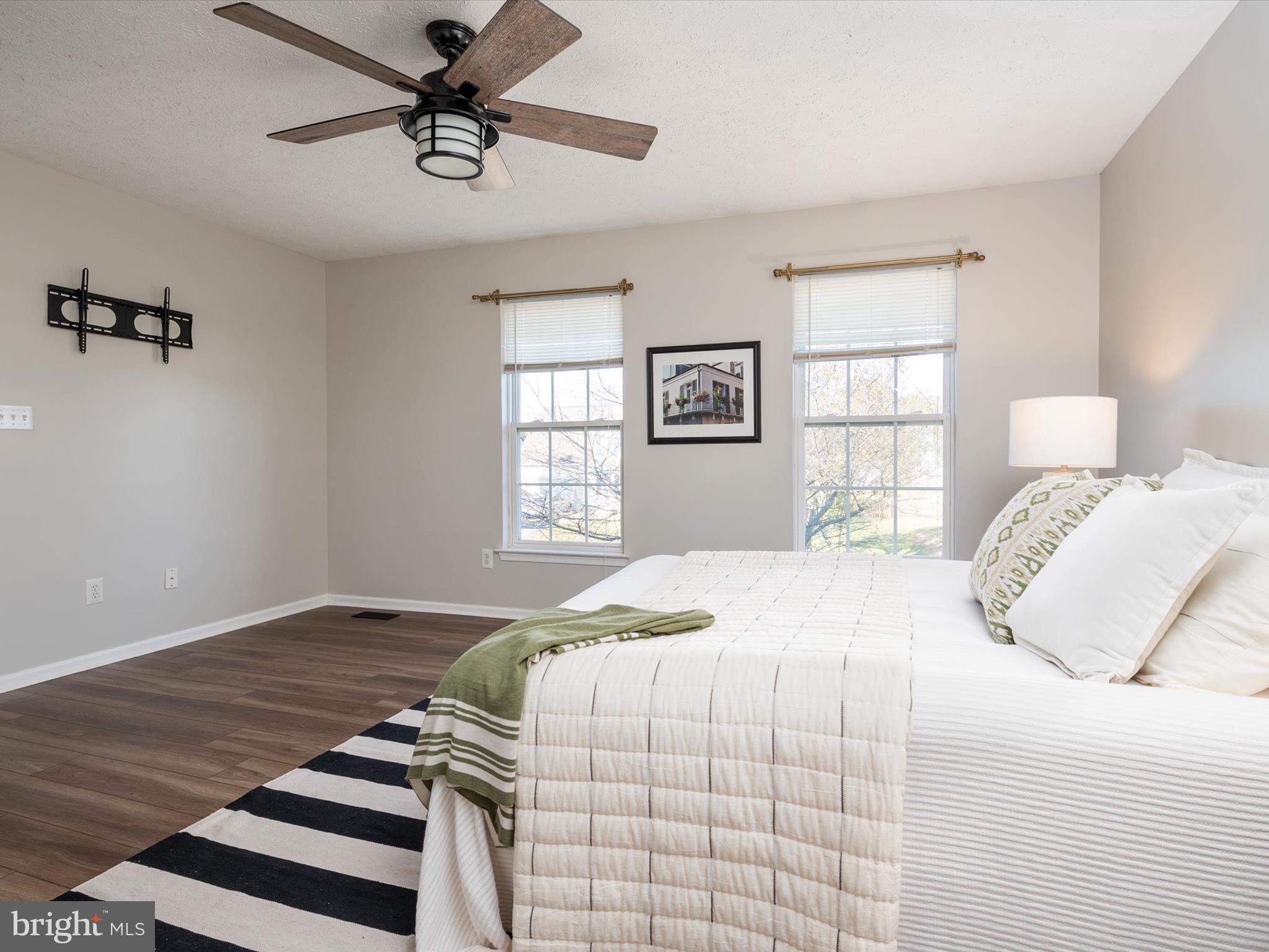 NORTH BROOK - Residential