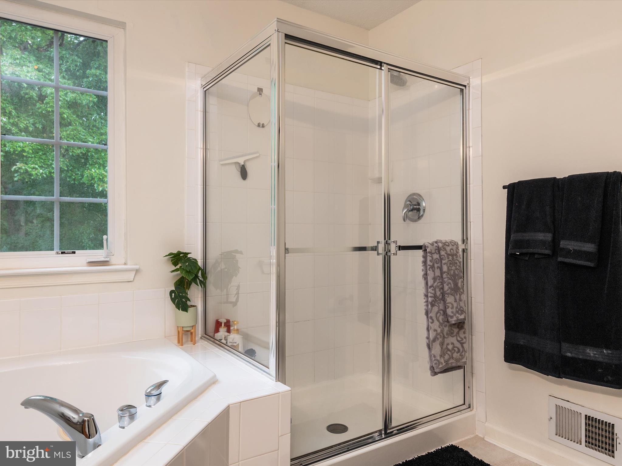 NORTH BROOK - Residential