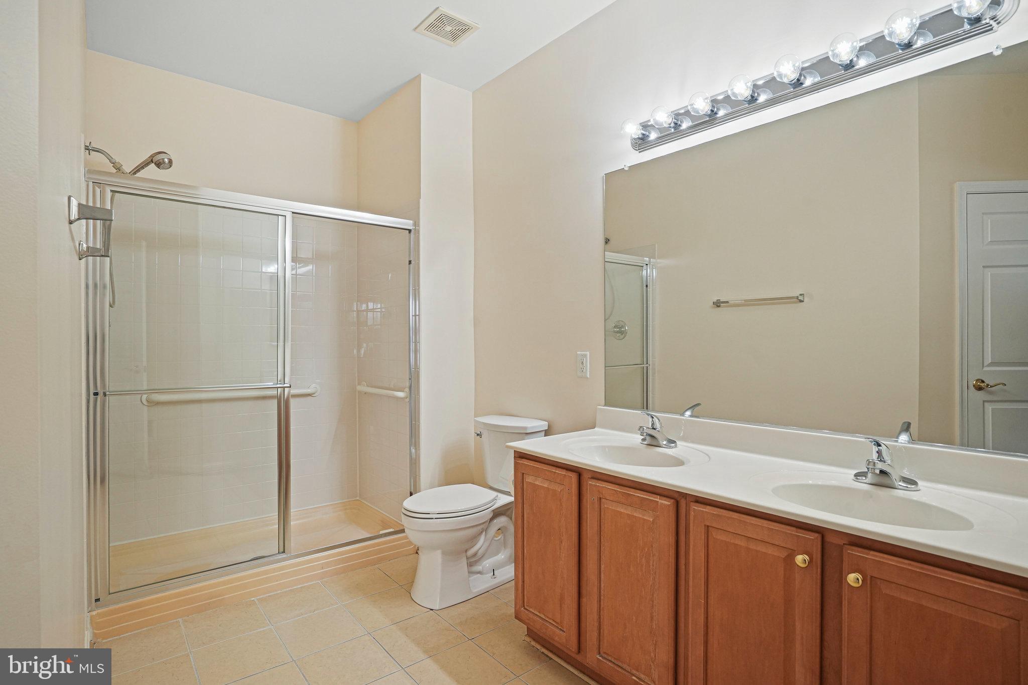 CAMERON GROVE - Residential