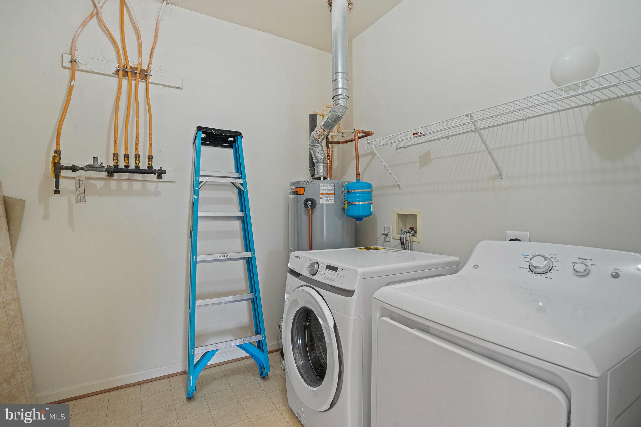 CAMERON GROVE - Residential