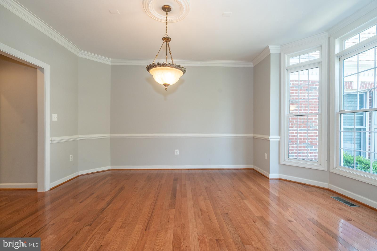 SOUTH RIDING - Residential