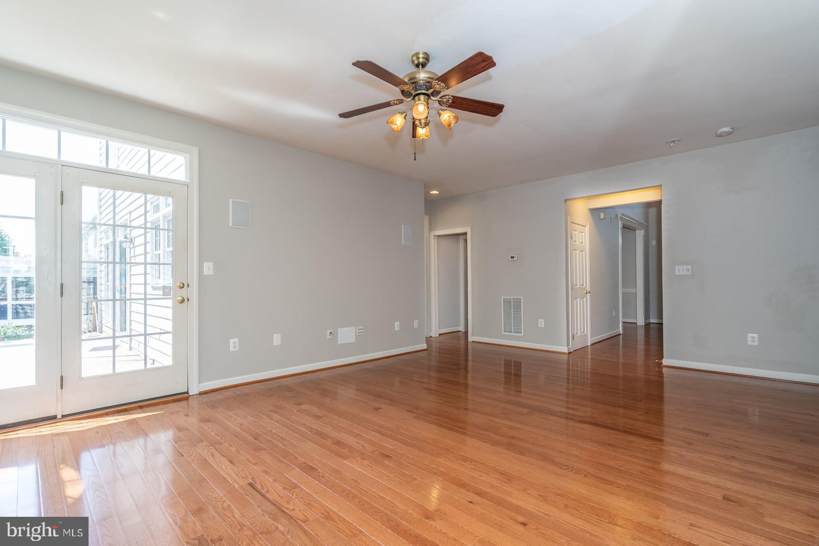 SOUTH RIDING - Residential