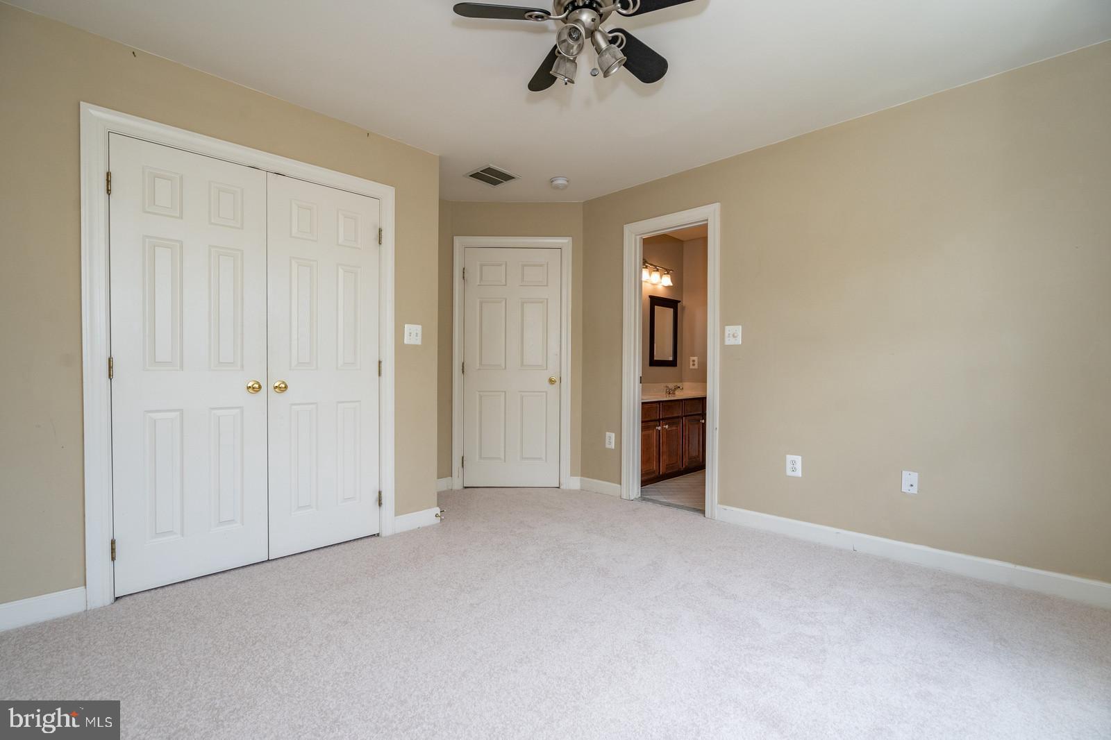 SOUTH RIDING - Residential