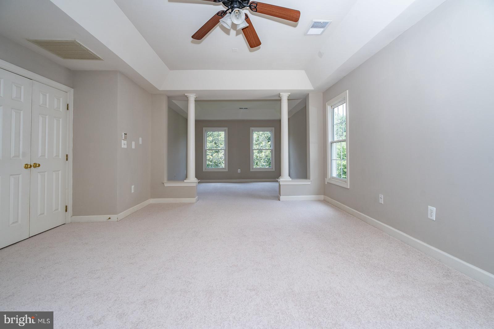 SOUTH RIDING - Residential