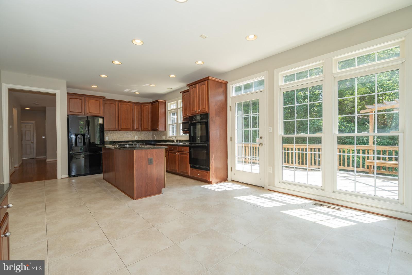 SOUTH RIDING - Residential