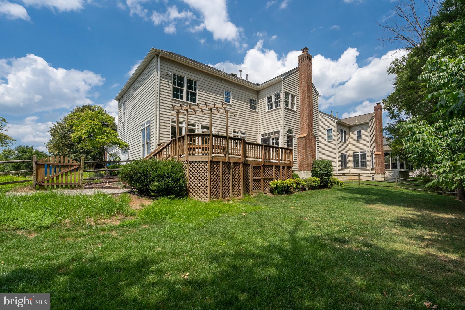 SOUTH RIDING - Residential