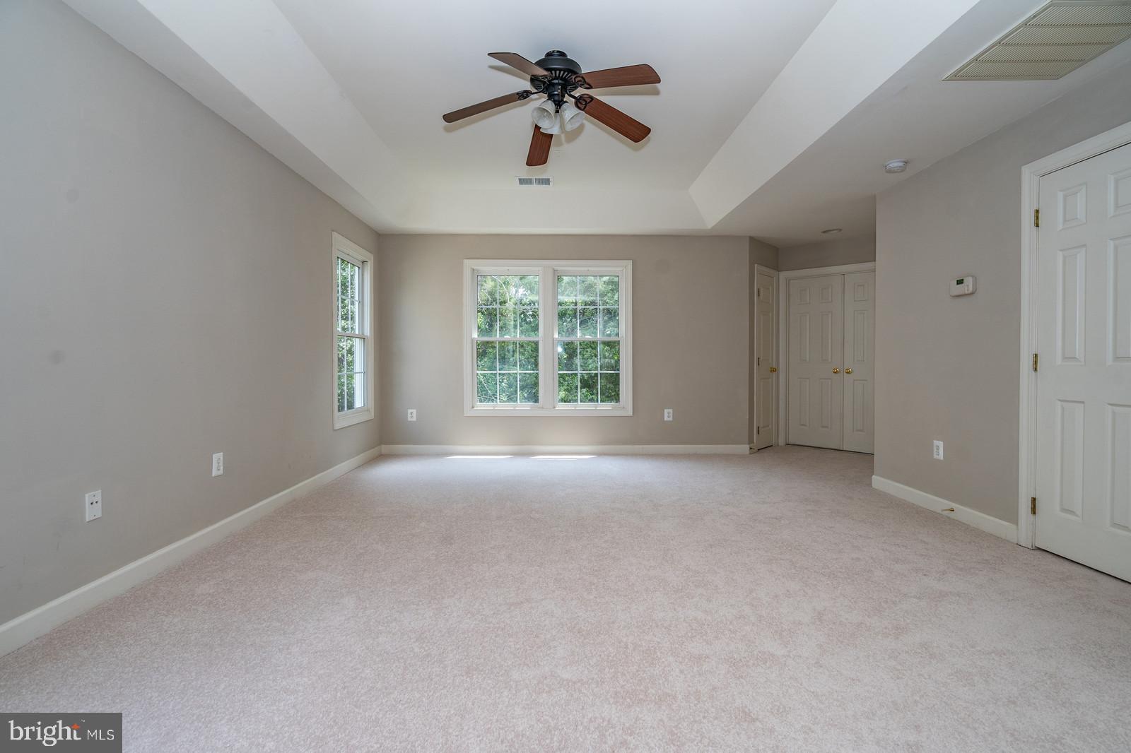 SOUTH RIDING - Residential