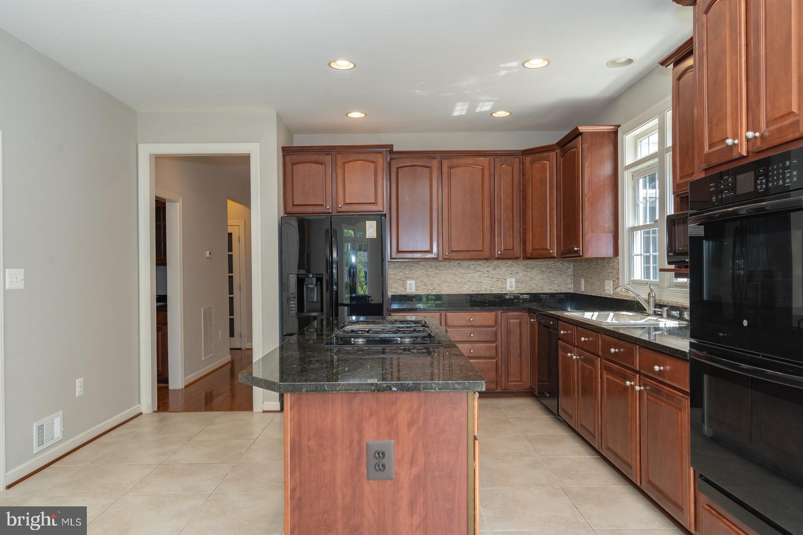 SOUTH RIDING - Residential