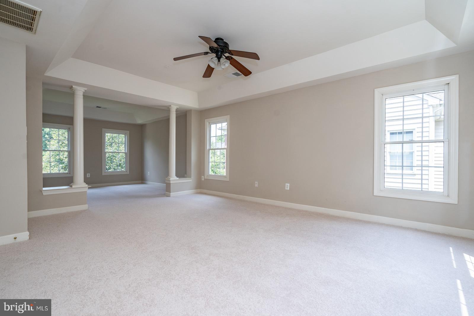 SOUTH RIDING - Residential