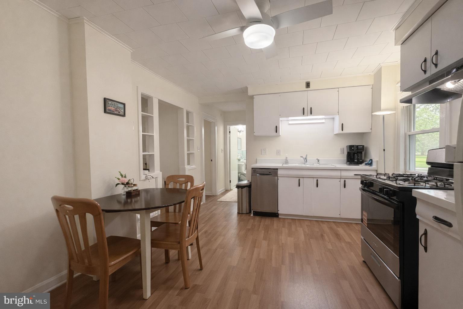 131 LIVINGSTON AVENUE 1/F